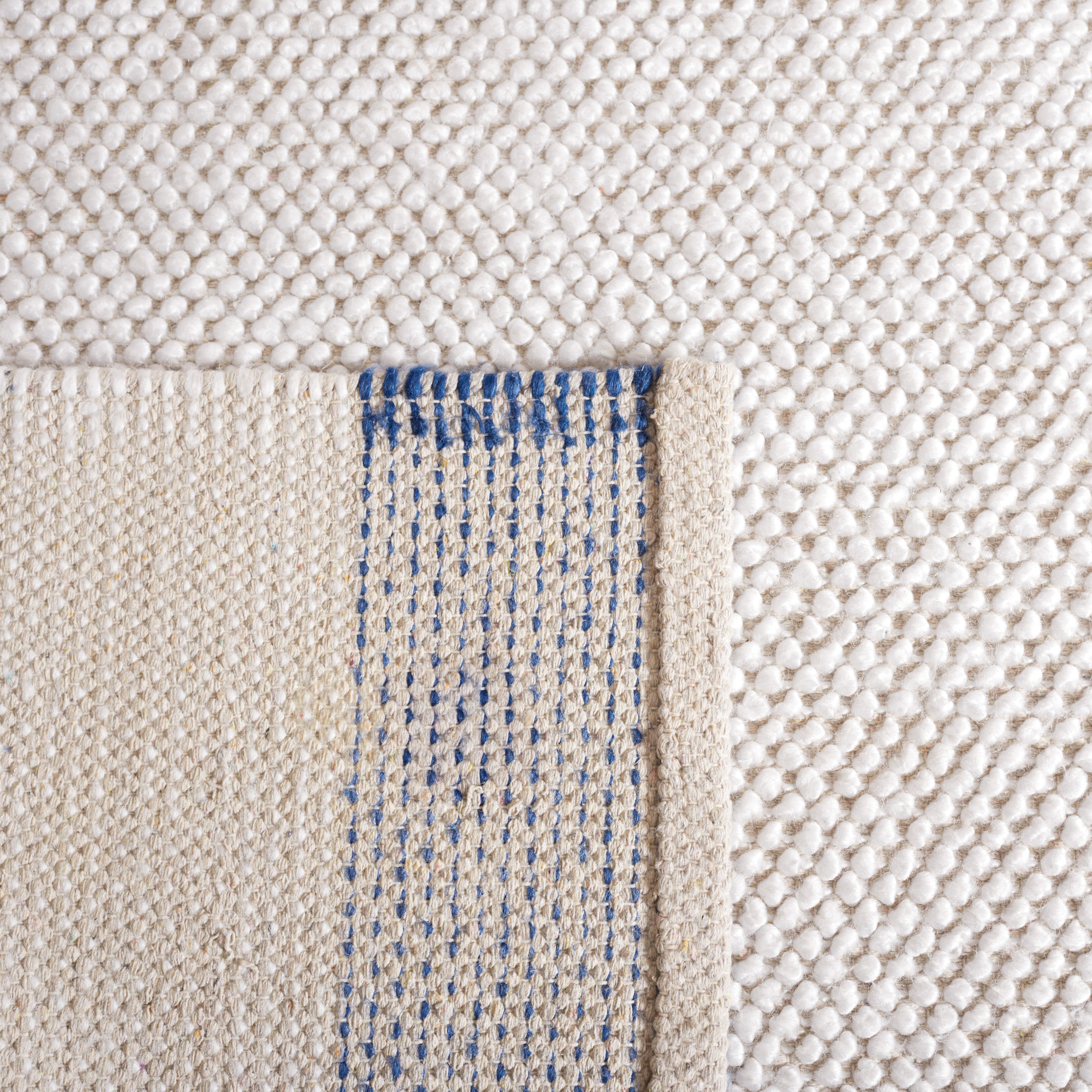 IVORY / NAVY