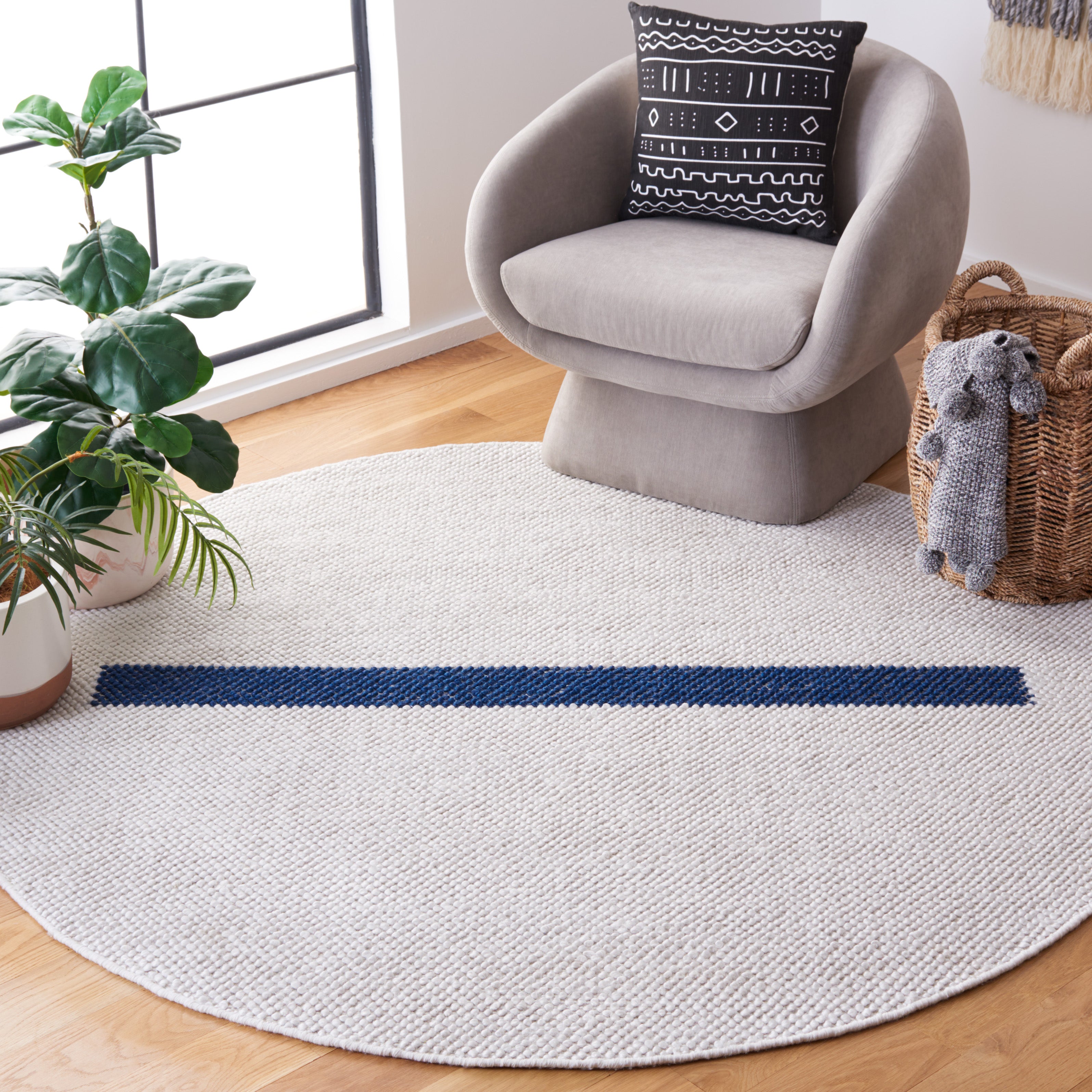 IVORY / NAVY