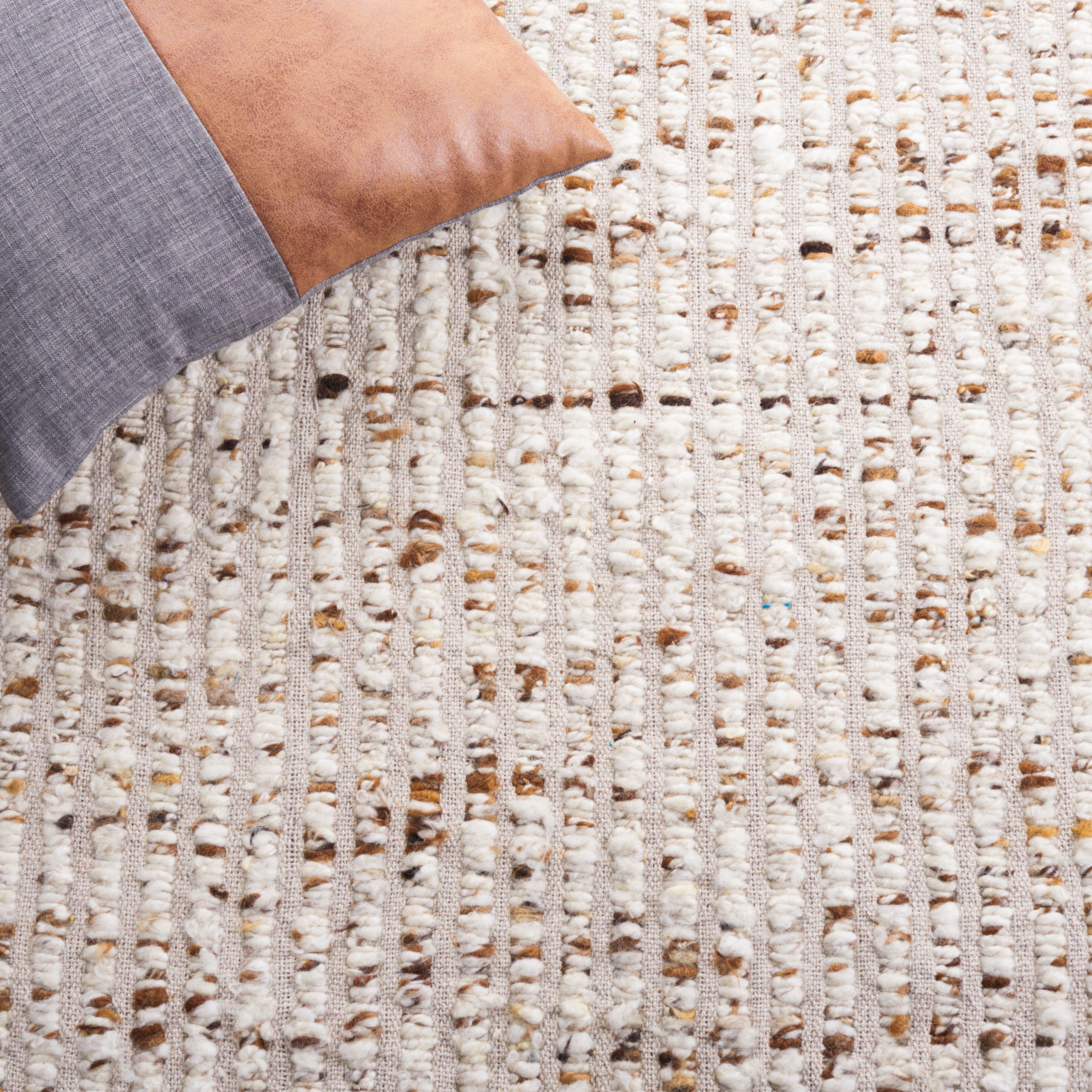 IVORY / BEIGE
