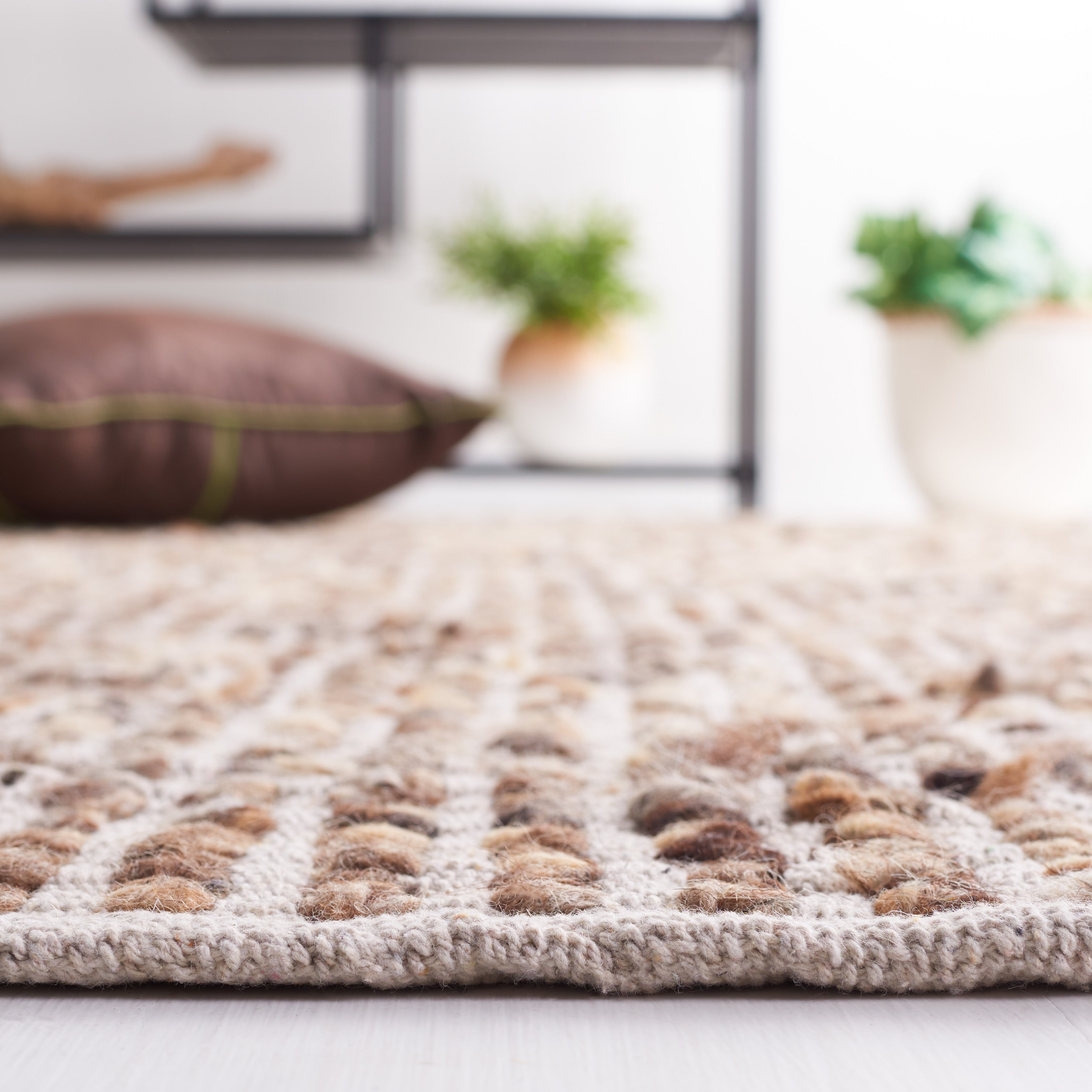 IVORY / TAUPE
