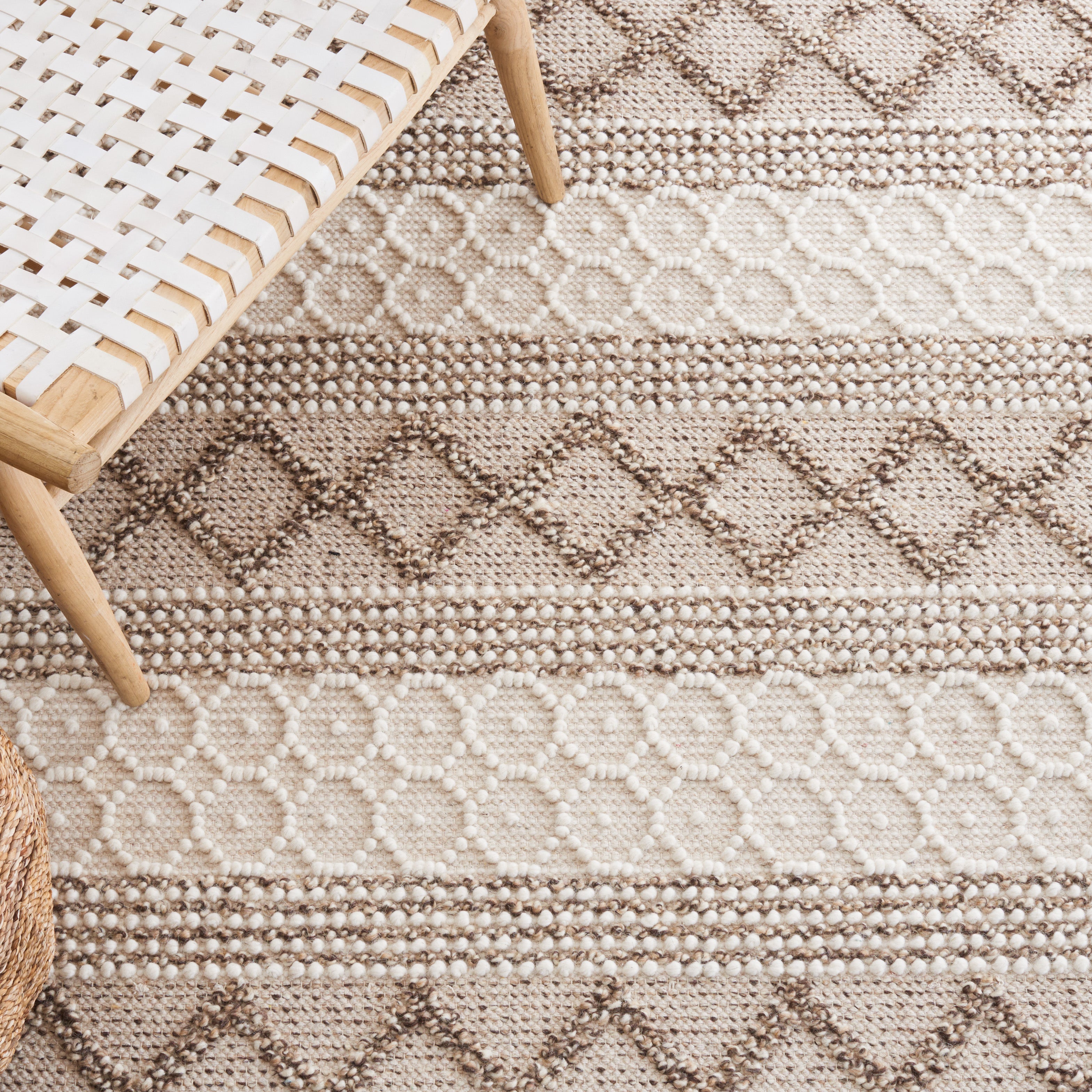IVORY / BROWN