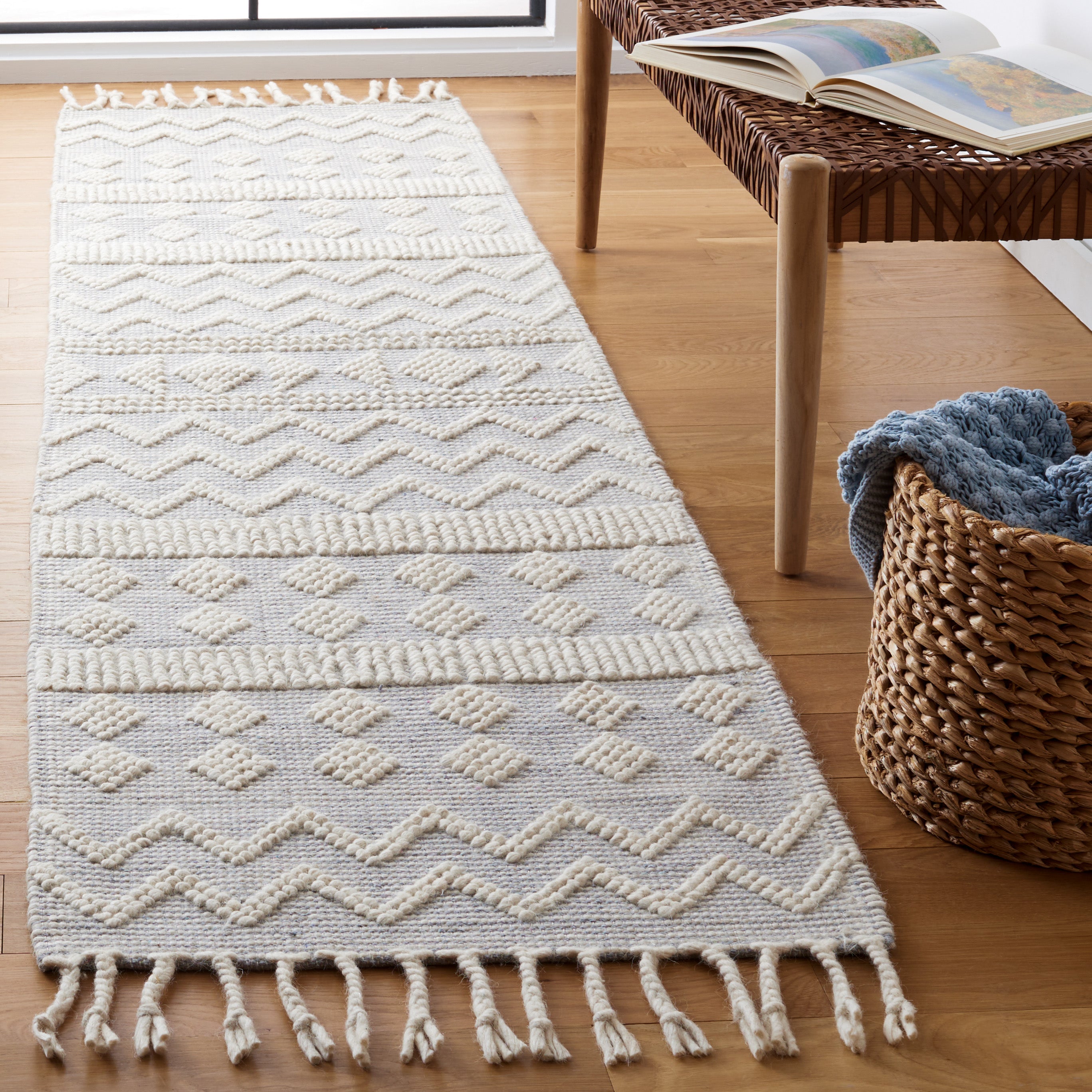 IVORY / LIGHT BLUE