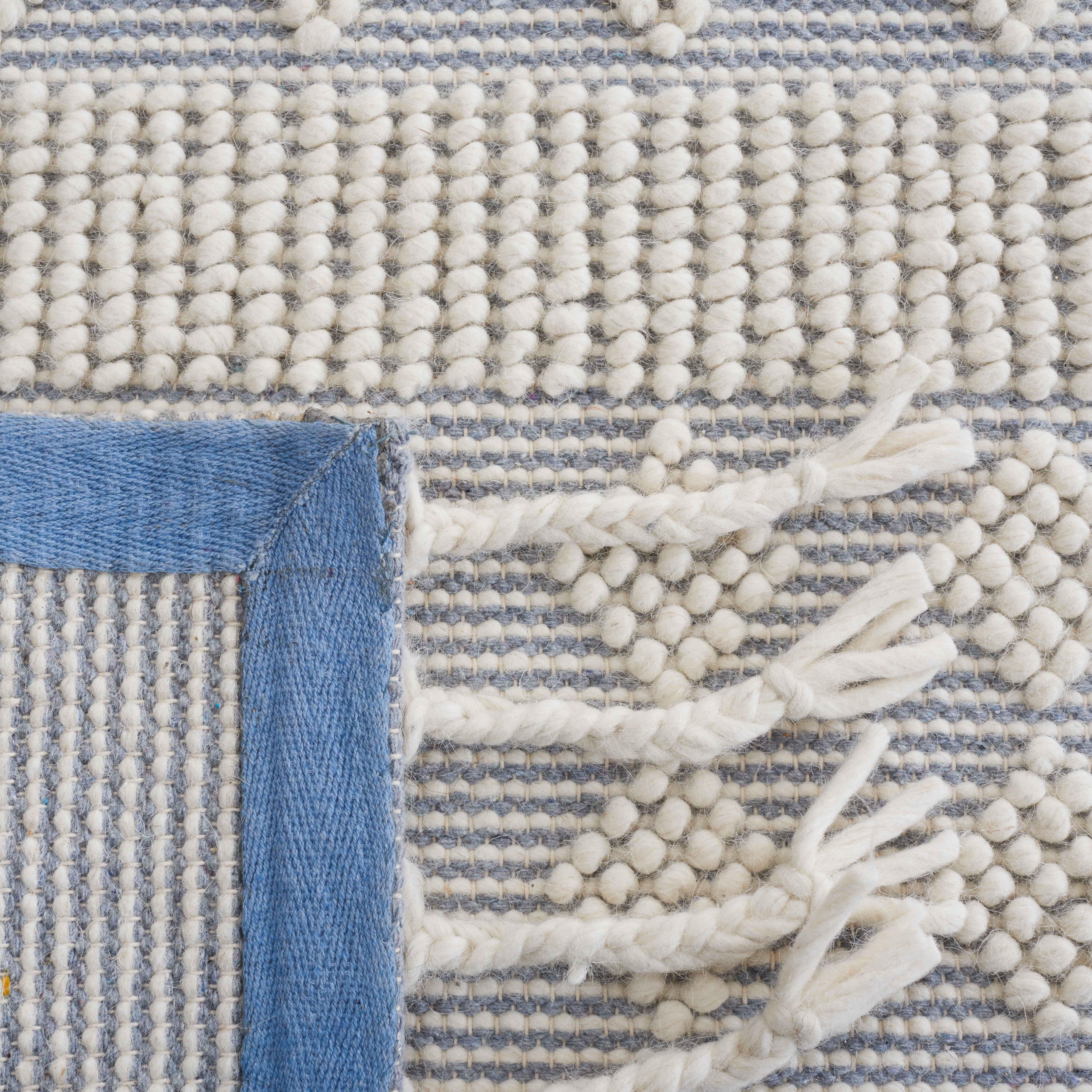 IVORY / LIGHT BLUE