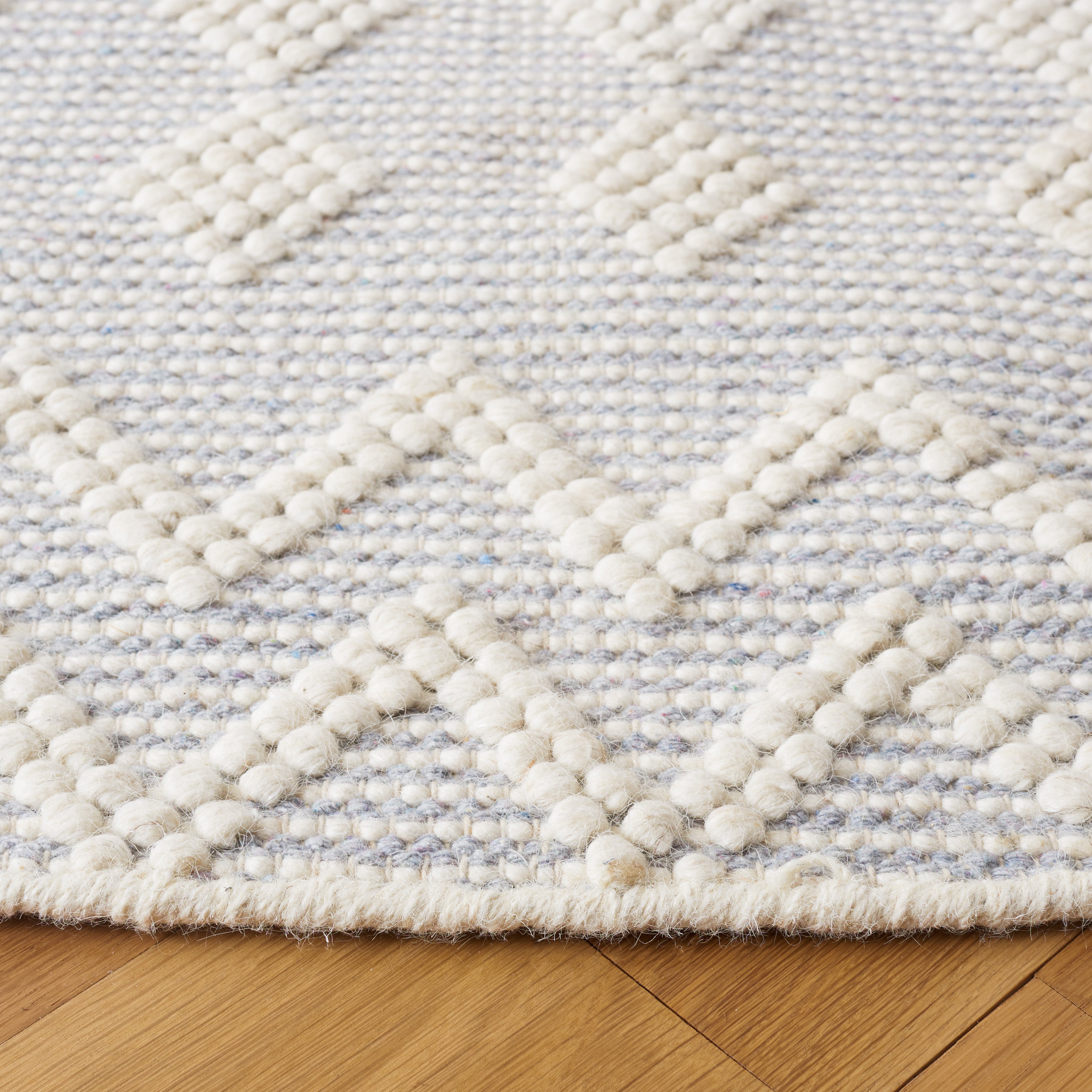 IVORY / LIGHT BLUE