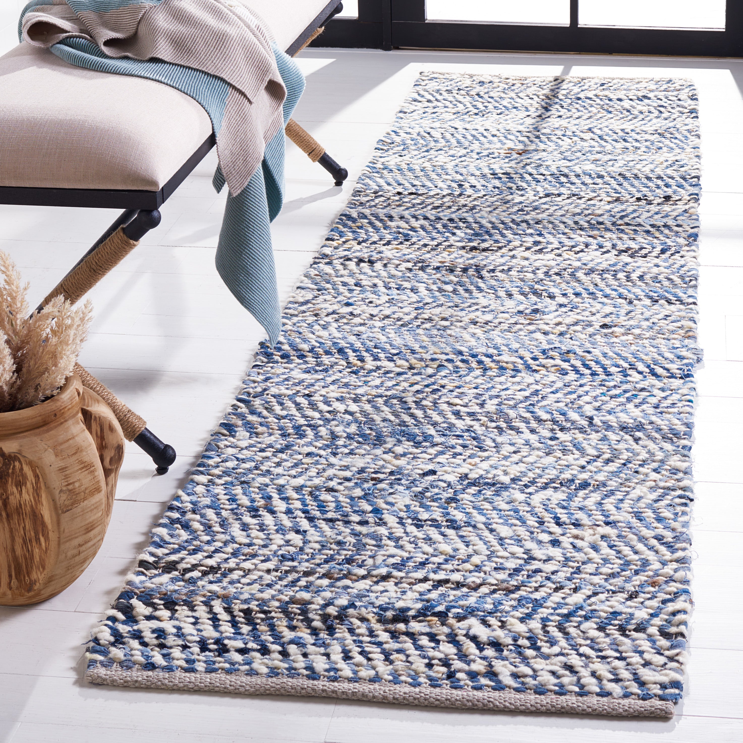 BLUE / IVORY