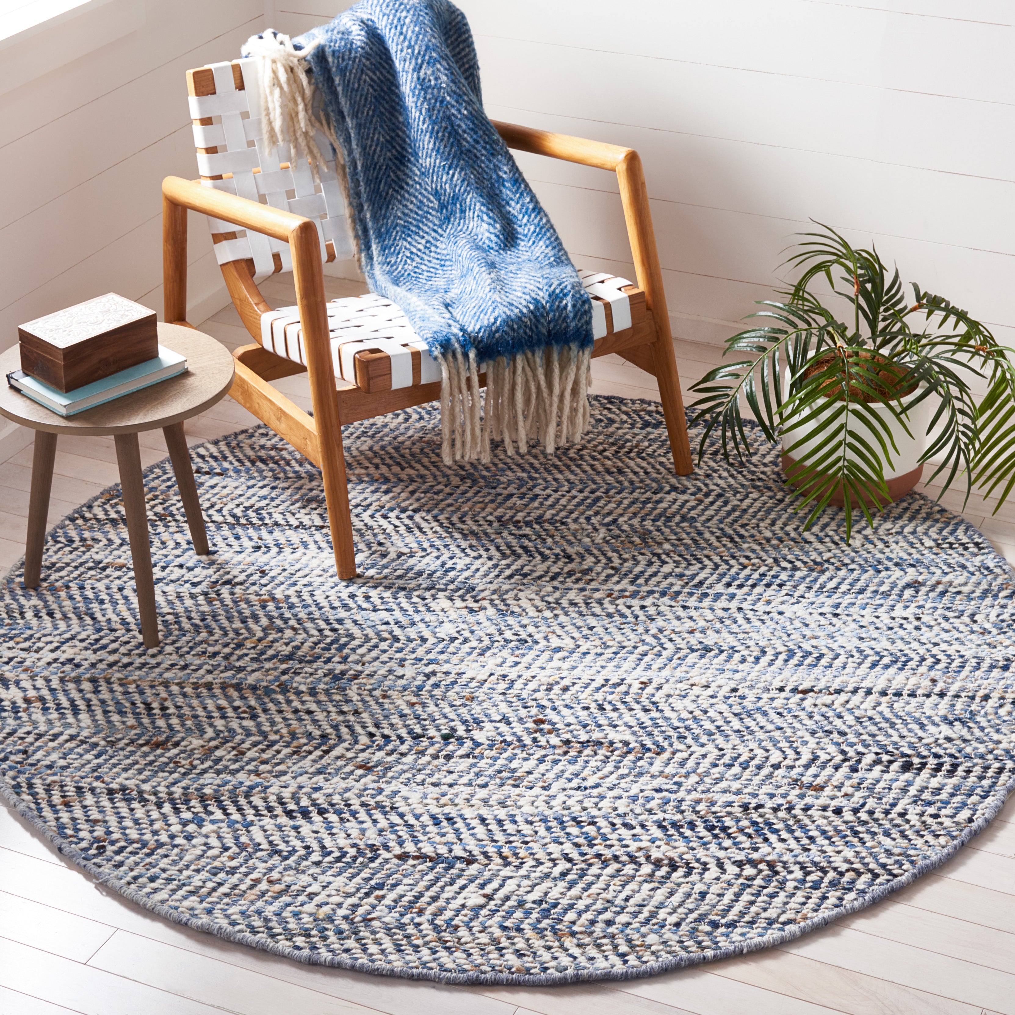 BLUE / IVORY