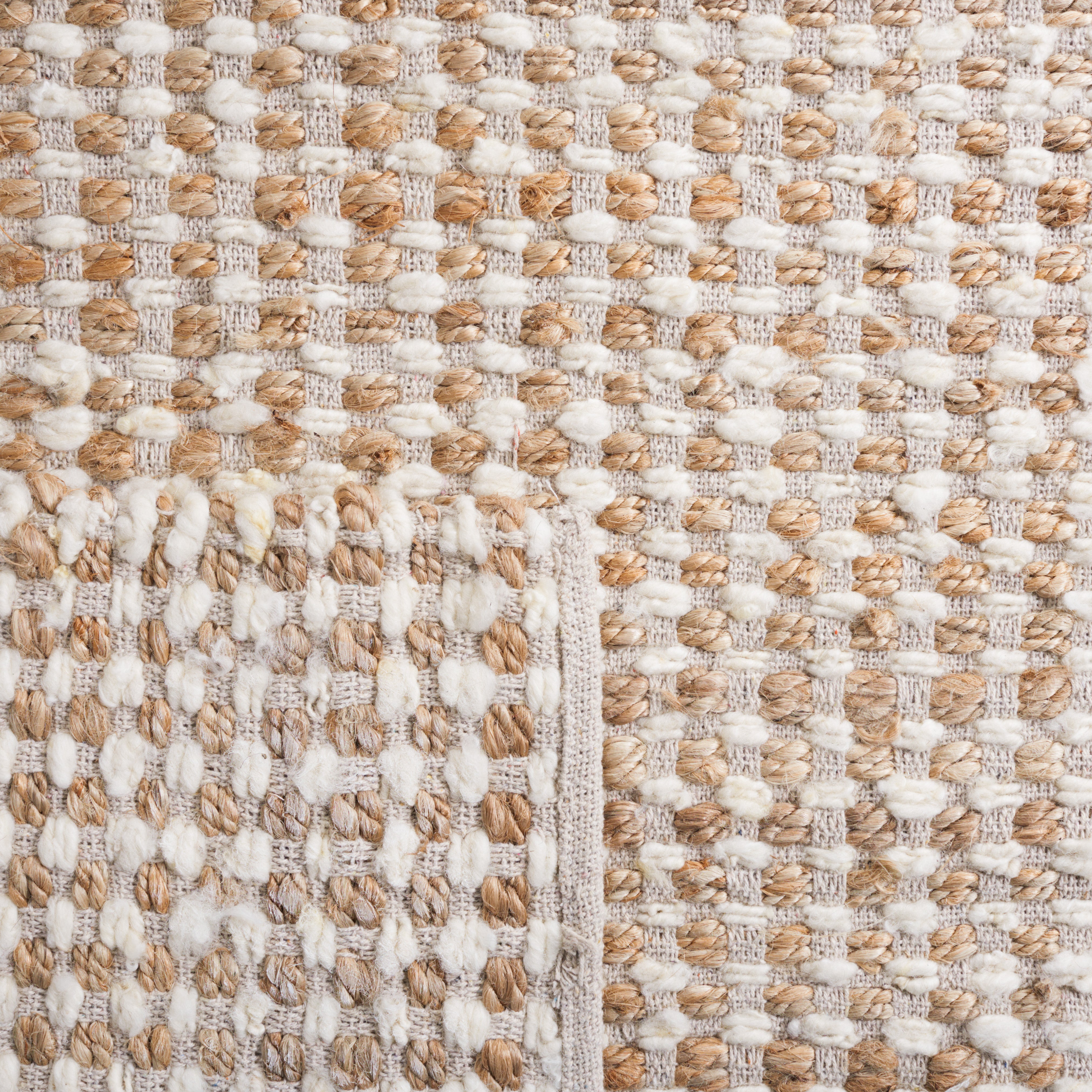 BEIGE / IVORY
