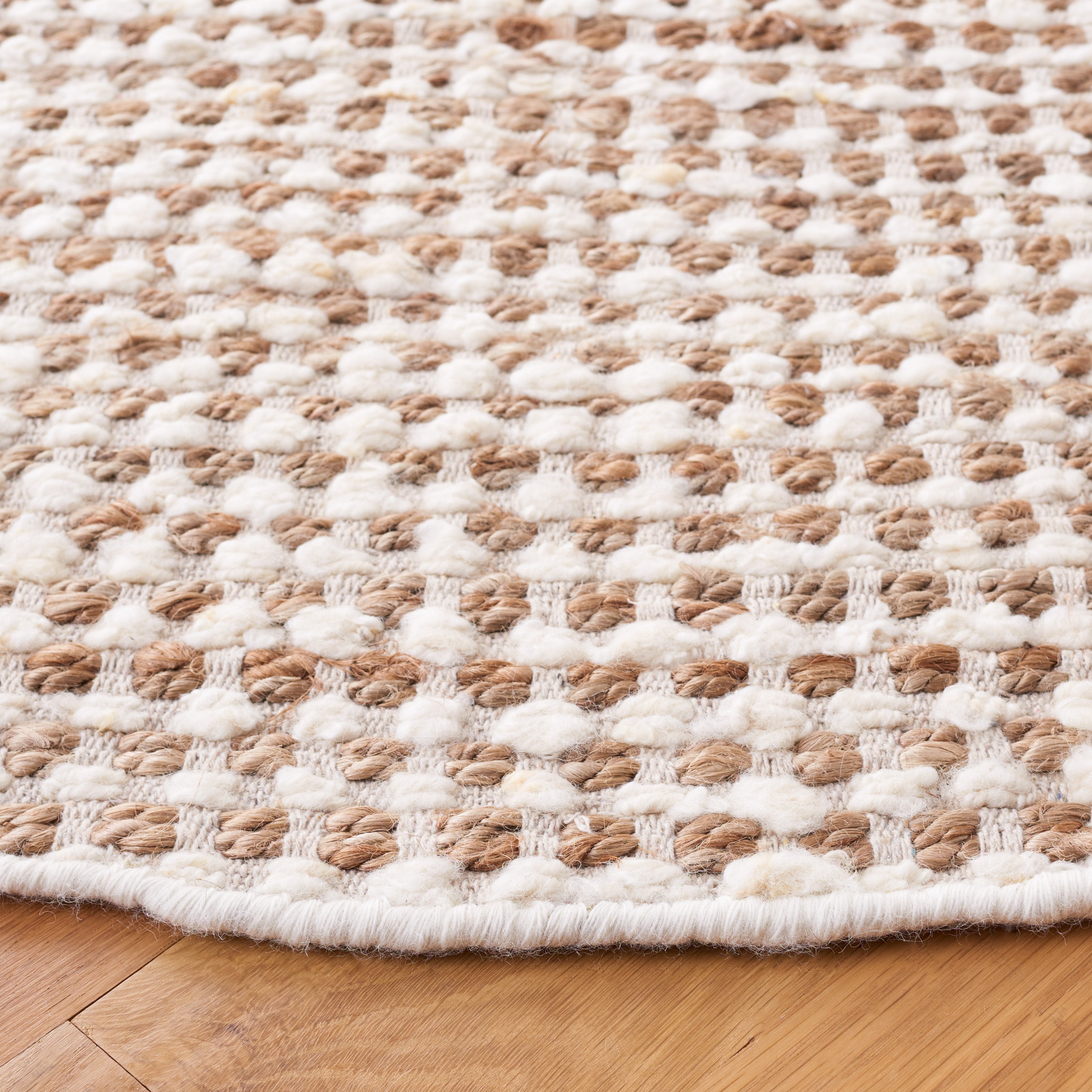 BEIGE / IVORY