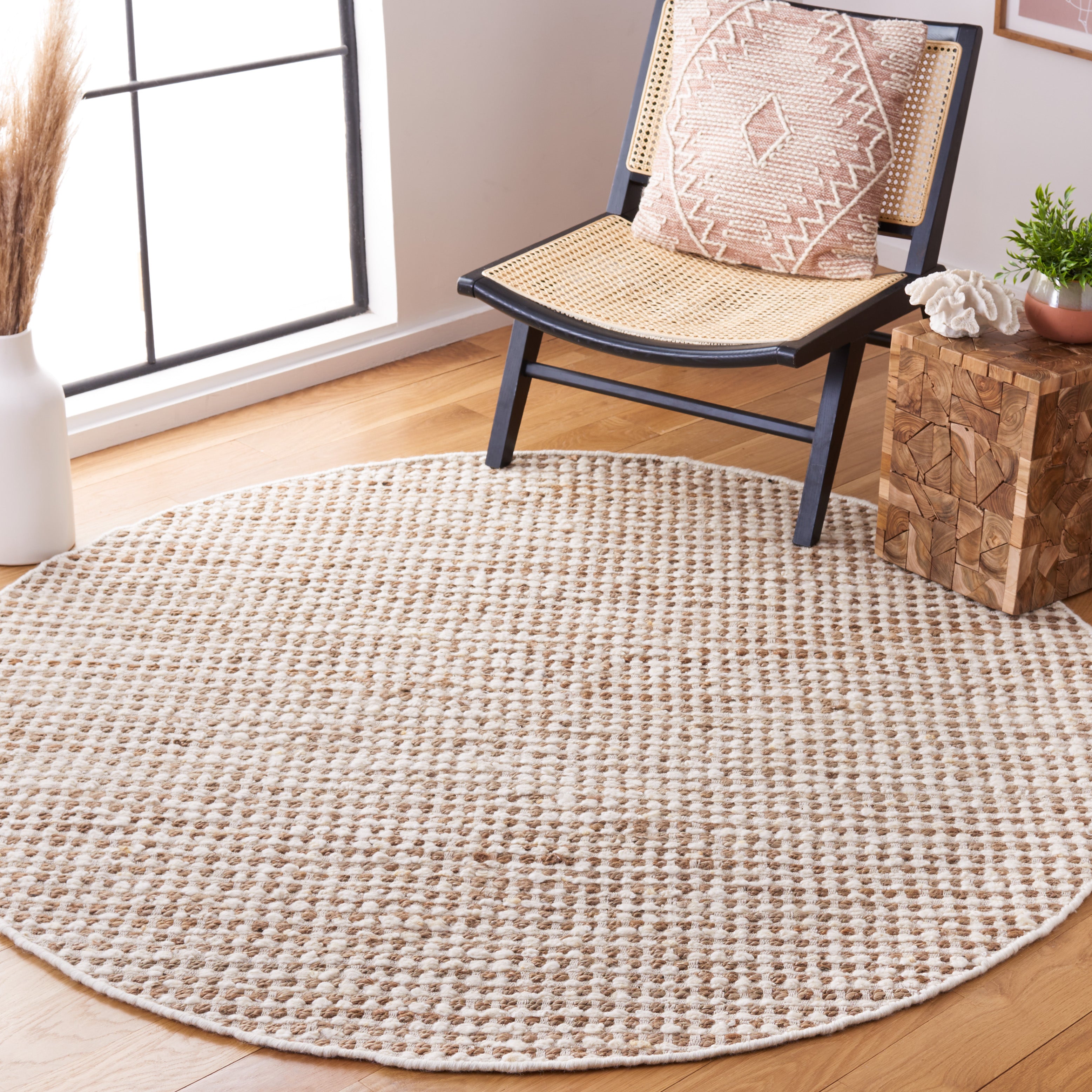 BEIGE / IVORY