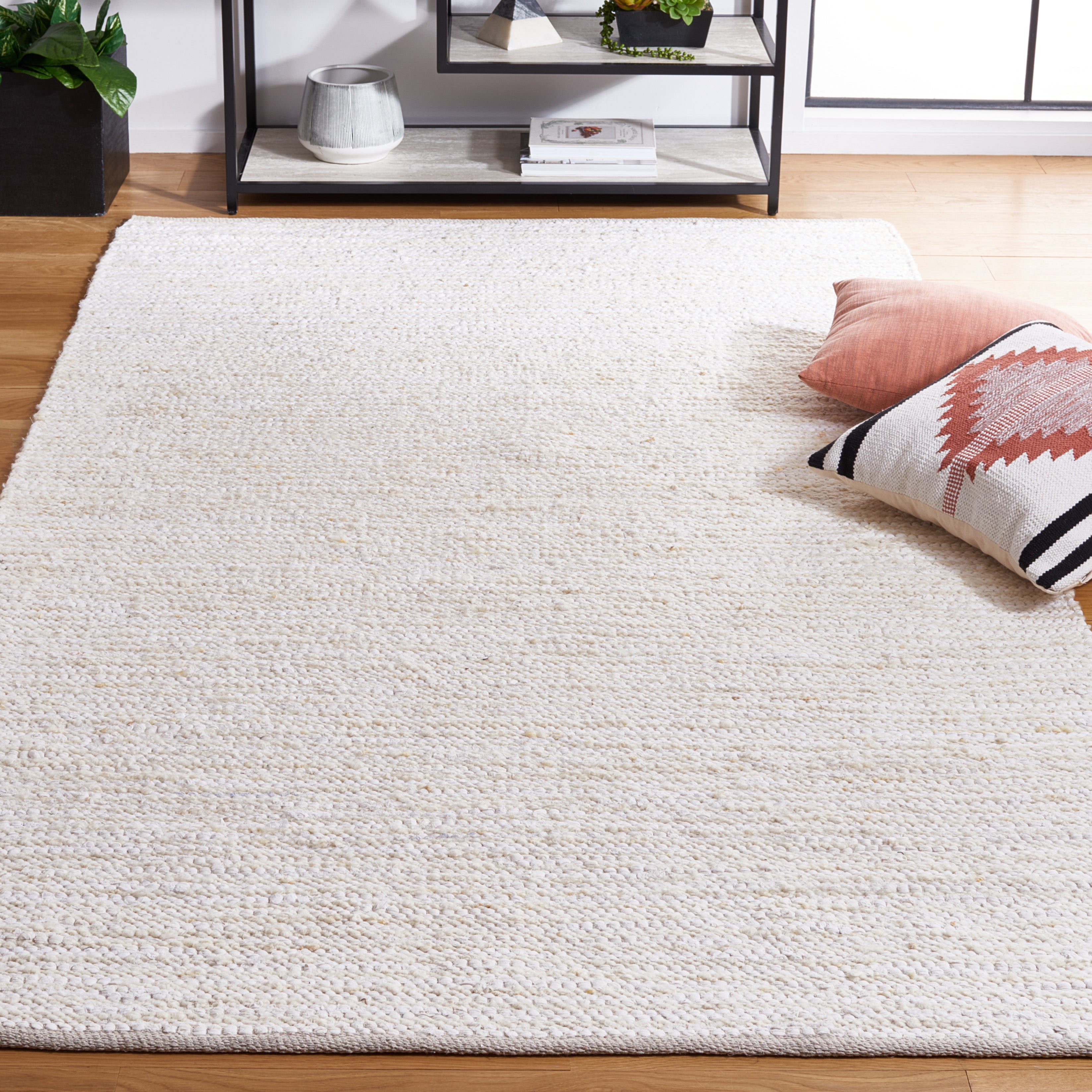 IVORY / BEIGE