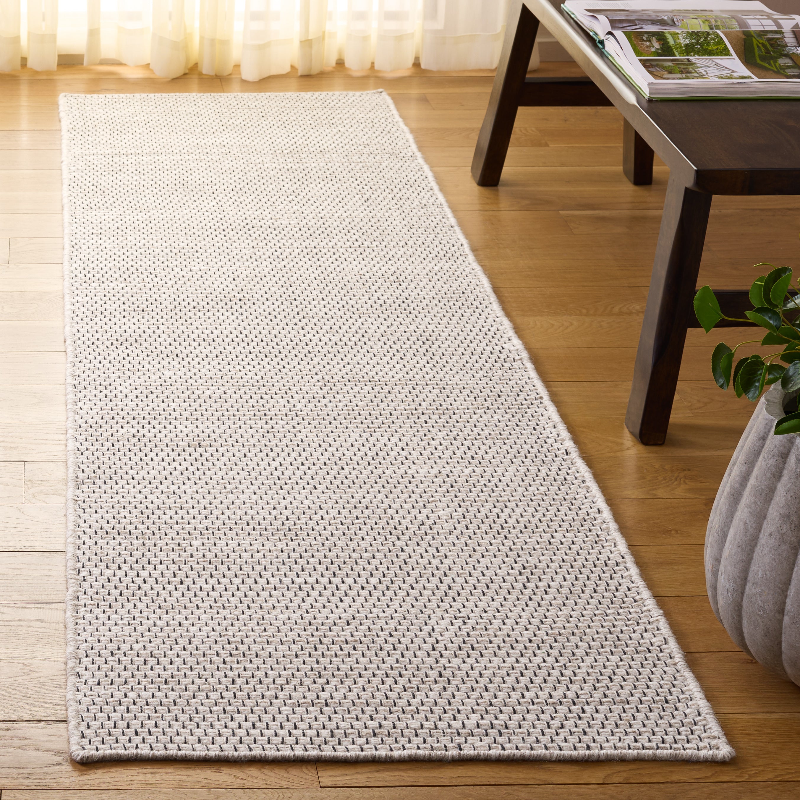 IVORY / BEIGE