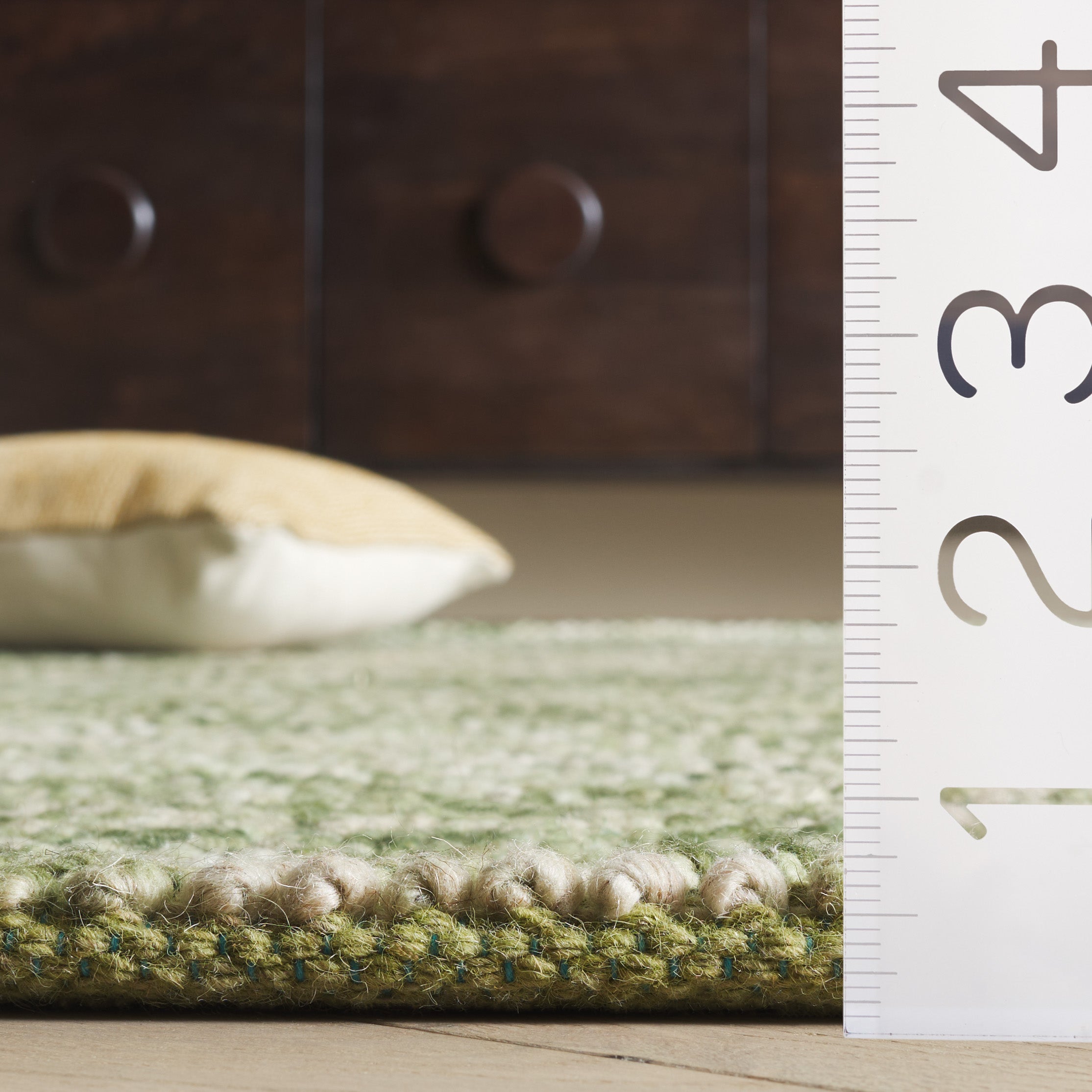 GREEN / IVORY