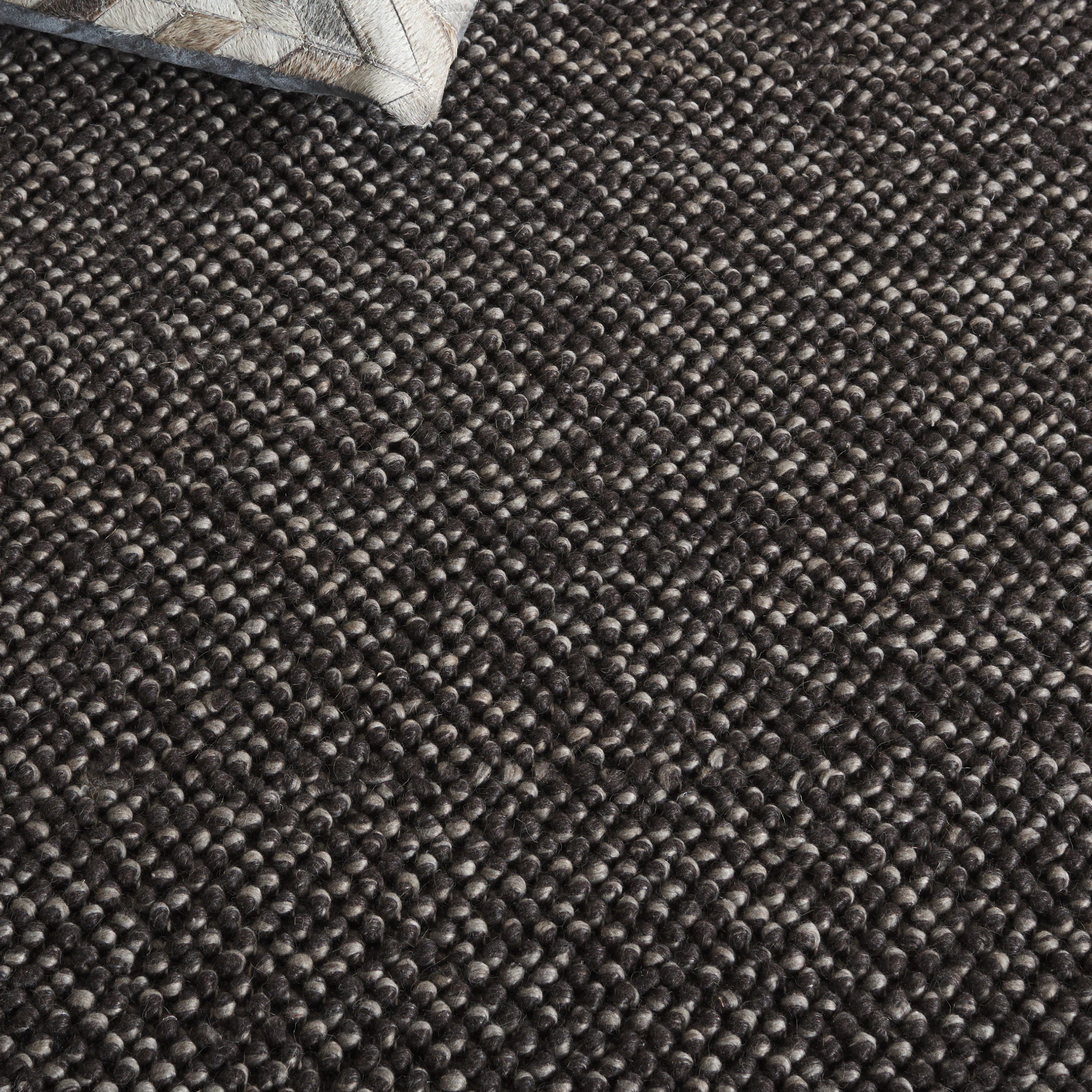 BLACK / GREY