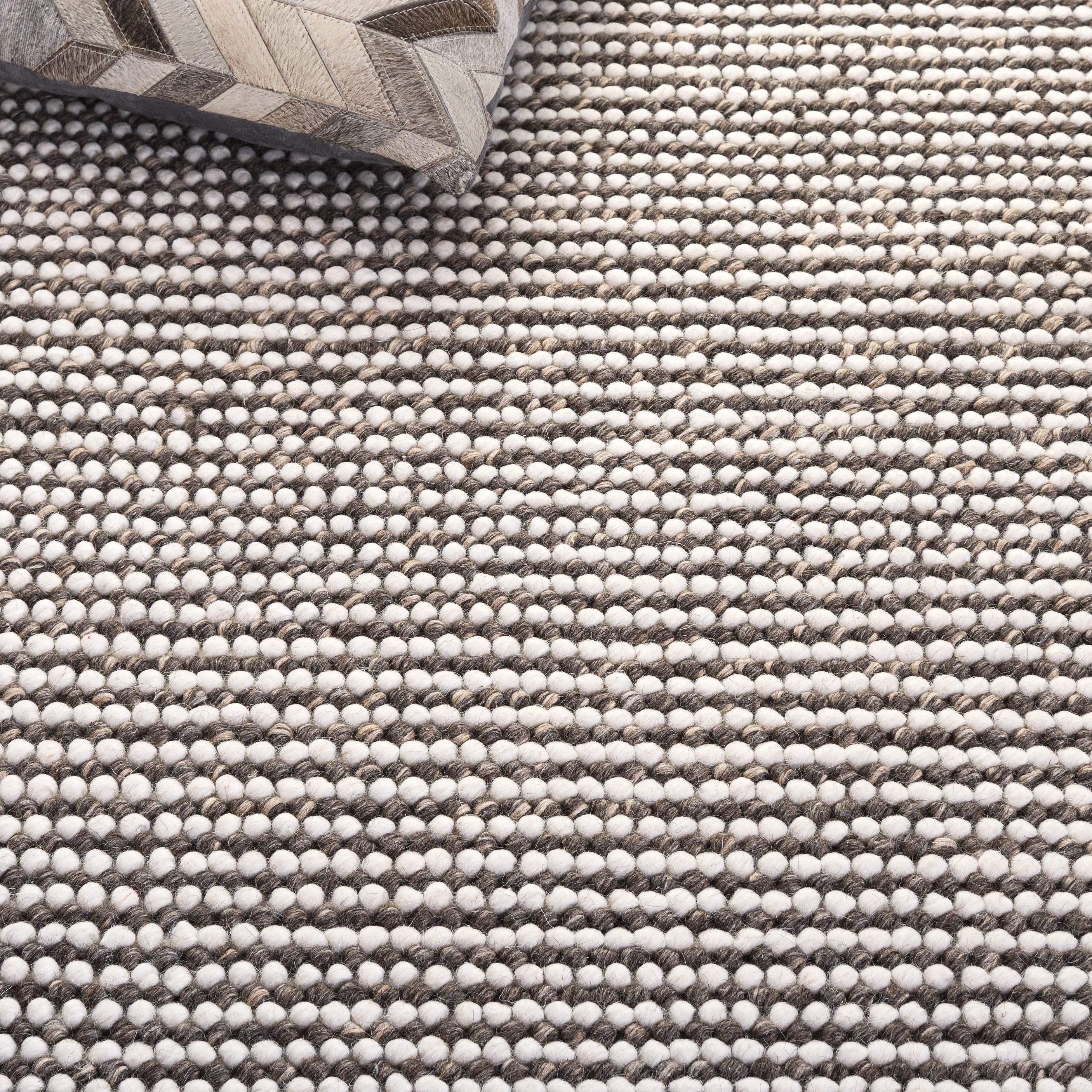IVORY / GREY