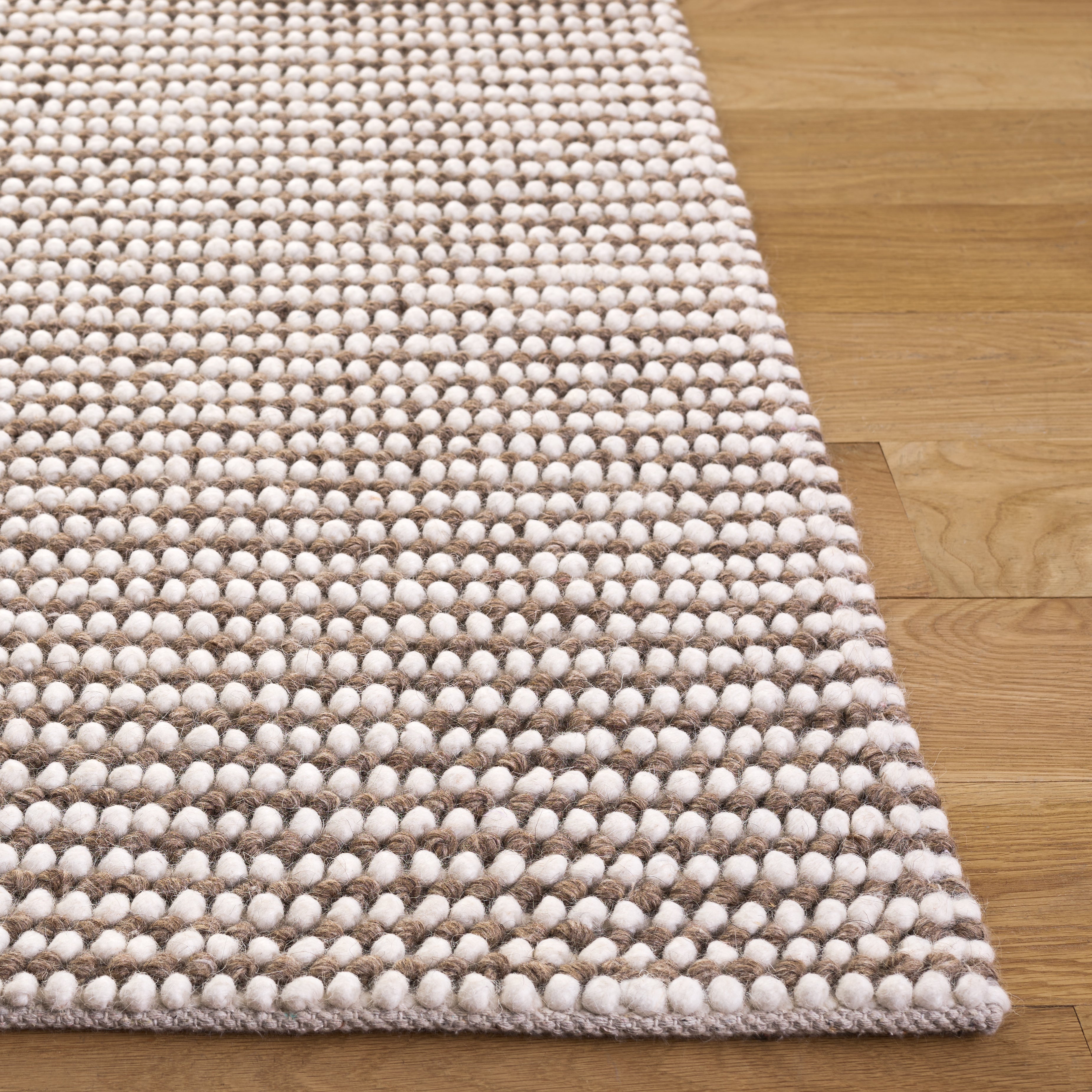 IVORY / BROWN