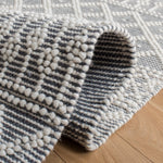IVORY / GREY