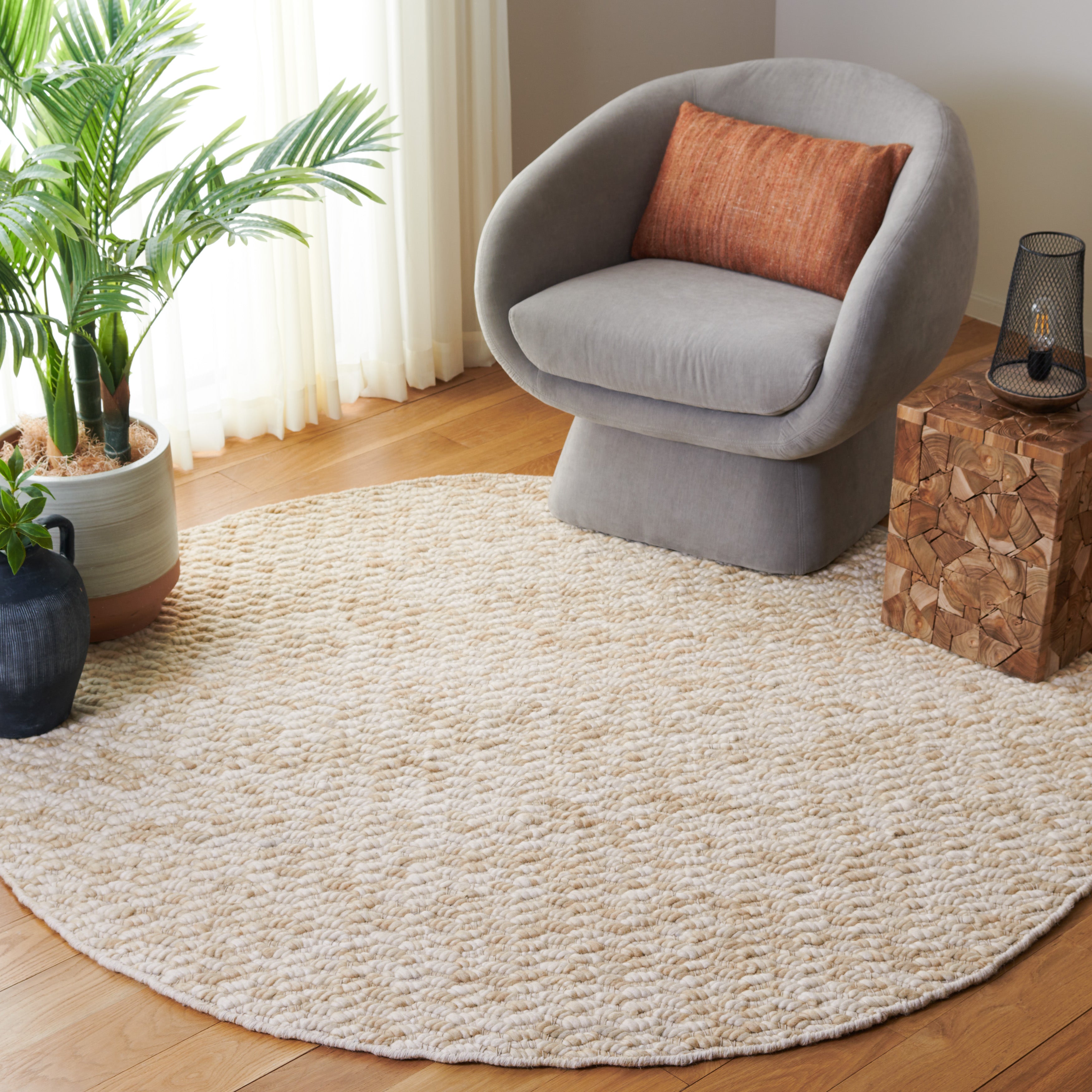 BEIGE / IVORY