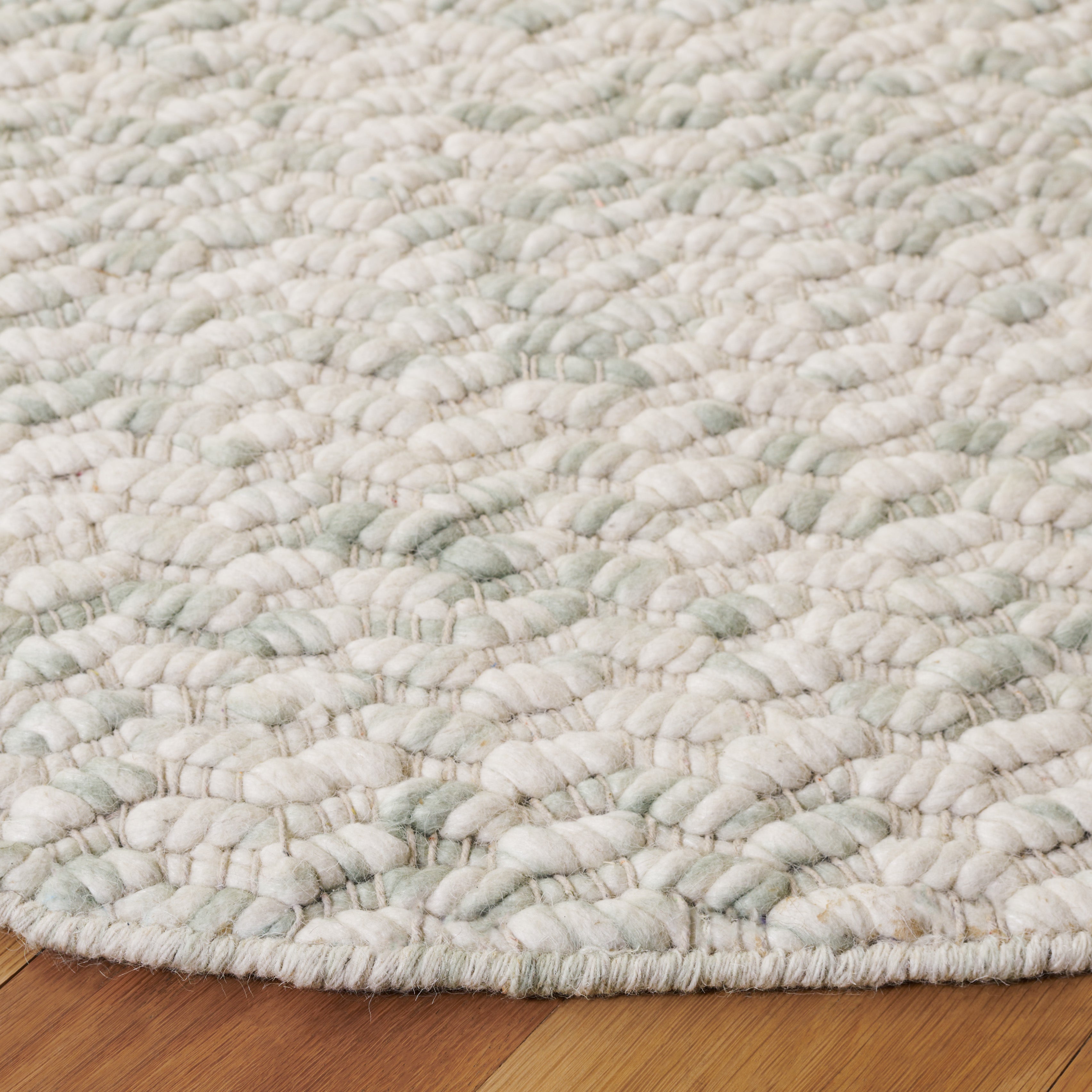 GREEN / IVORY