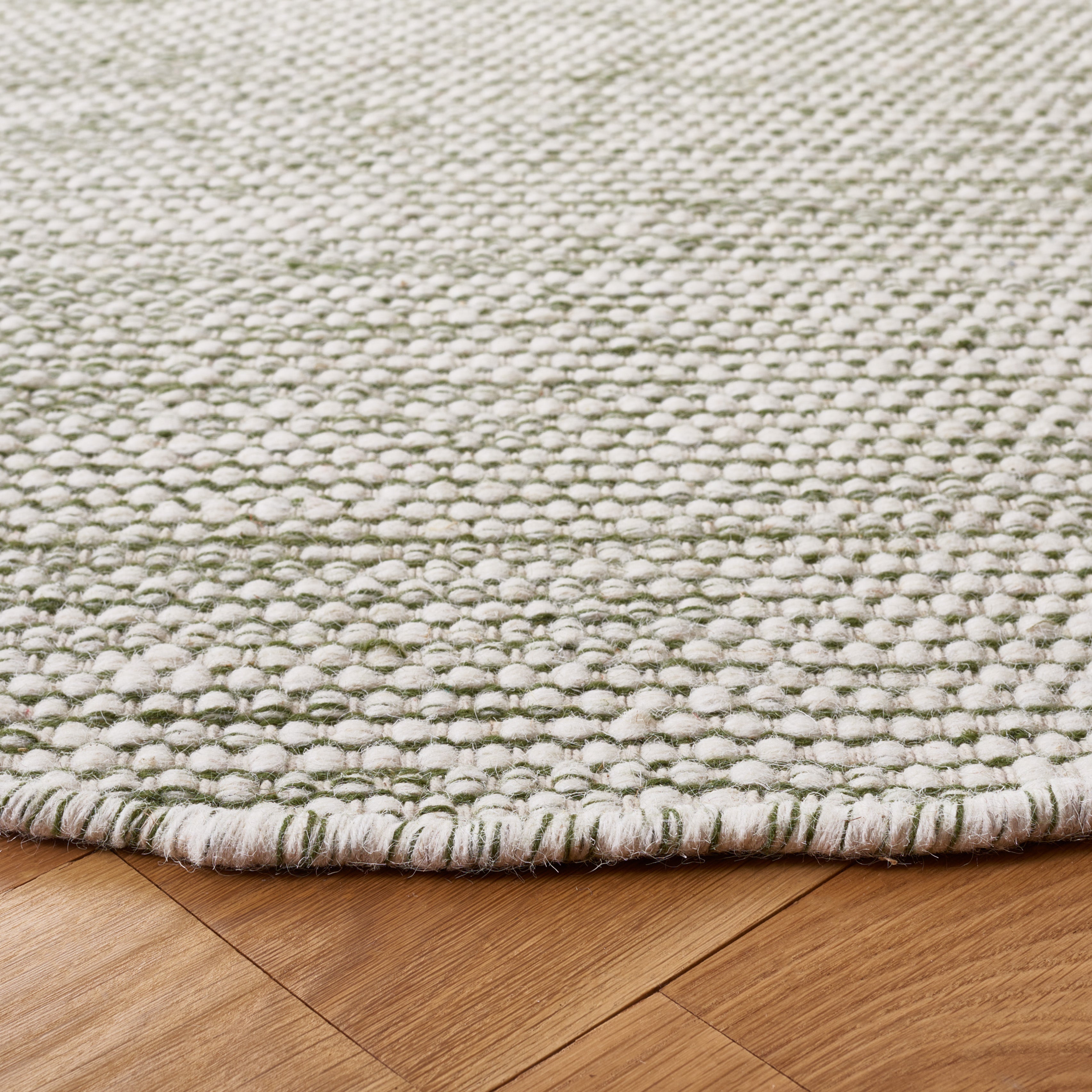 GREEN / IVORY