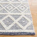 IVORY / NAVY