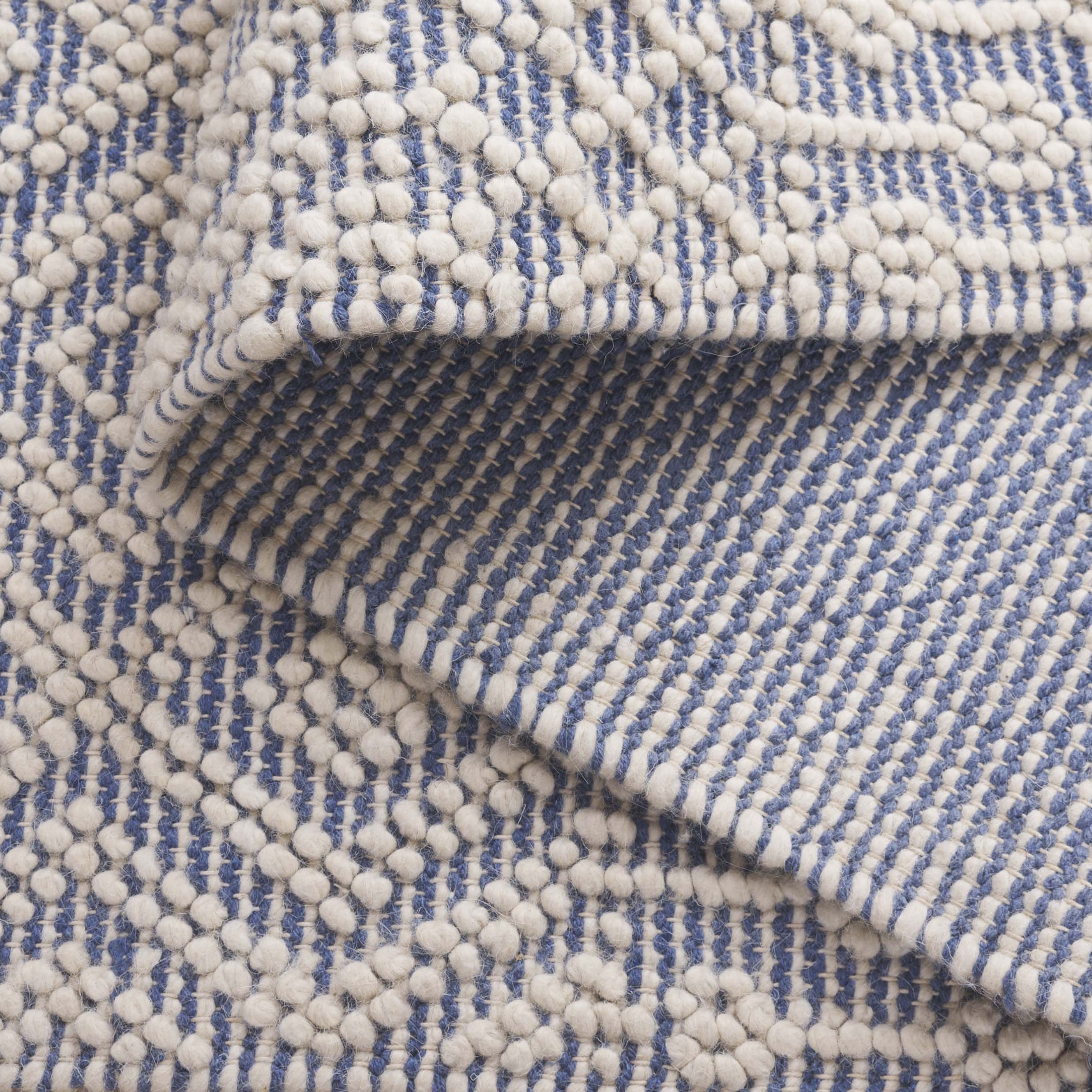IVORY / BLUE