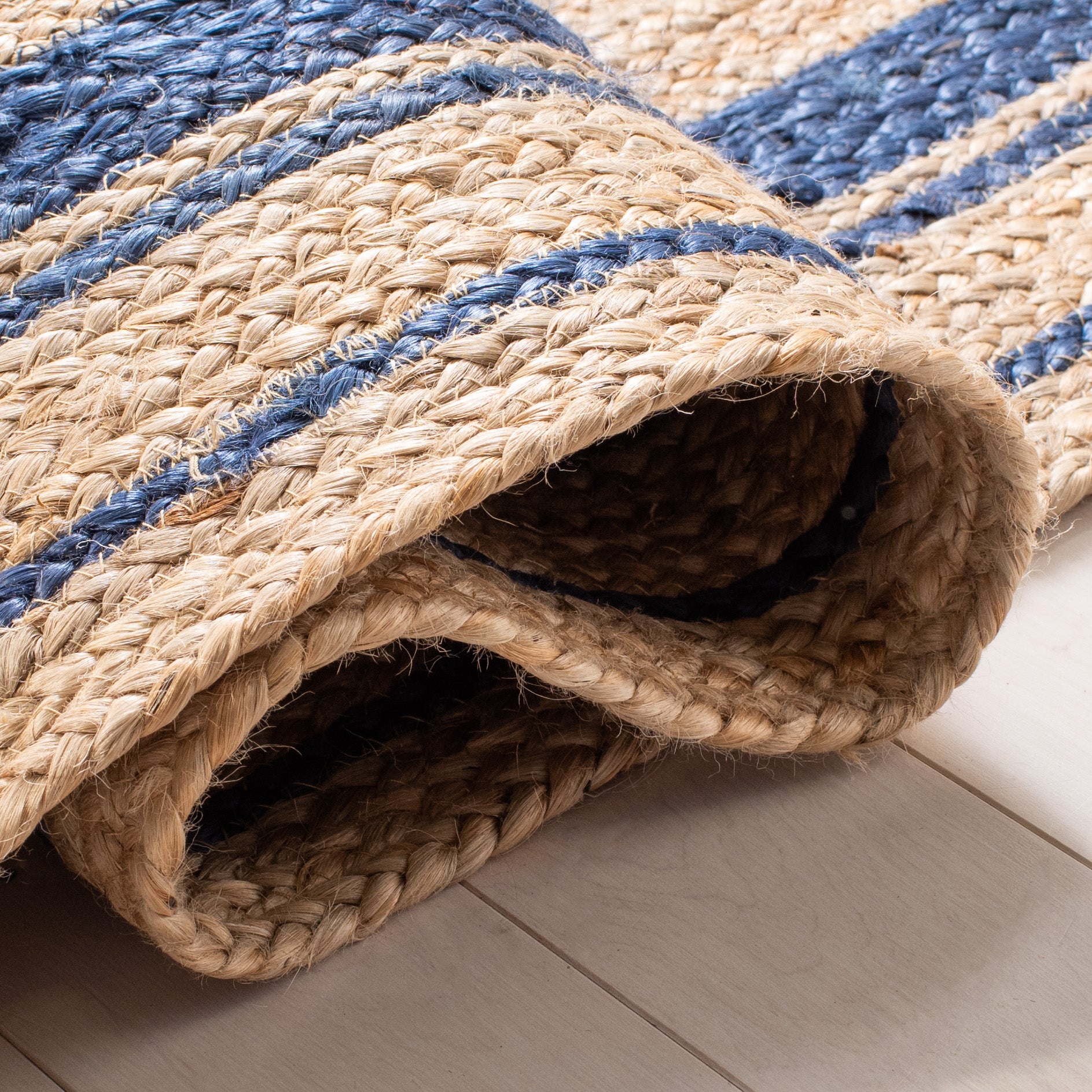 NATURAL FIBER 109 – NAVY / NATURAL