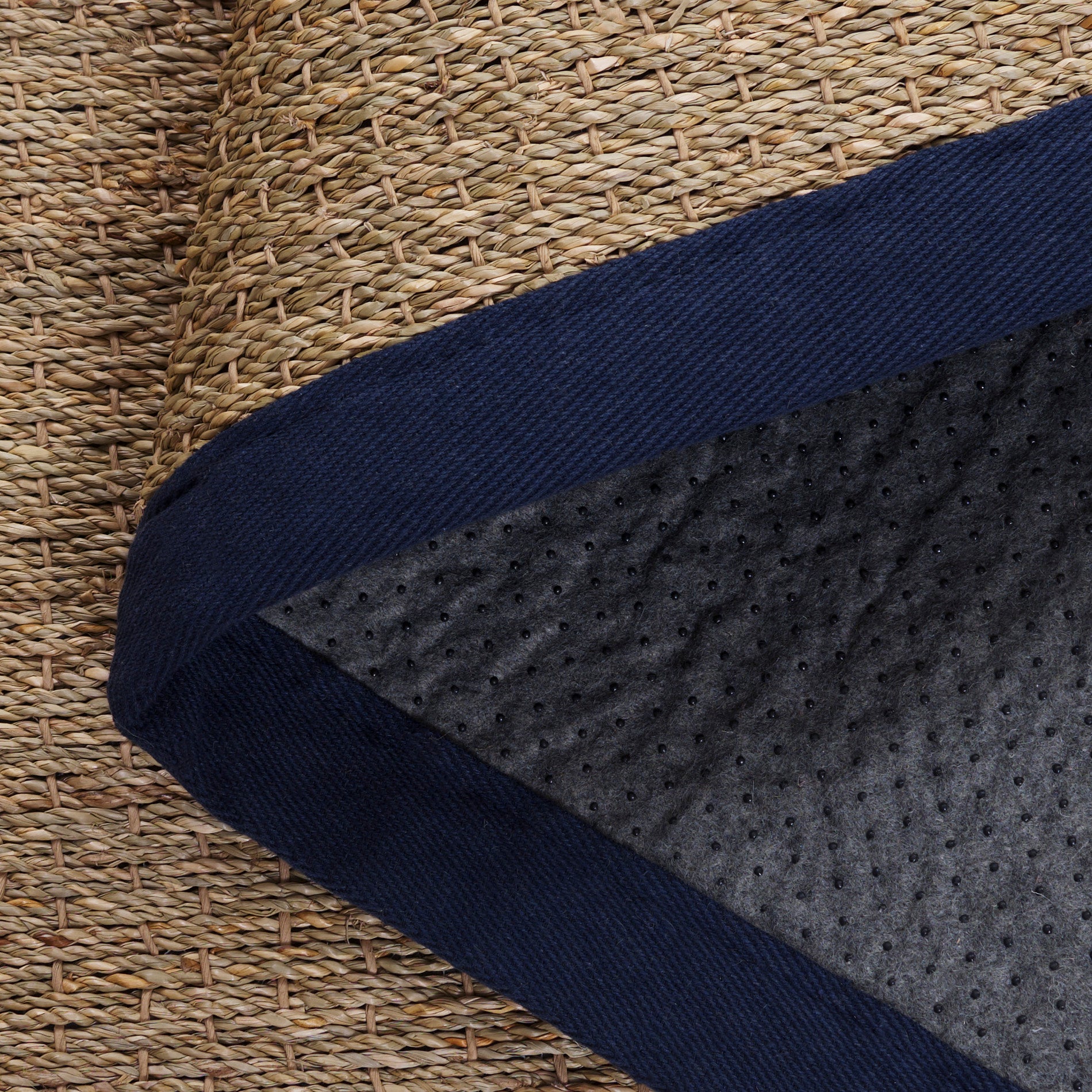 NATURAL FIBER 111 – NATURAL / NAVY BLUE