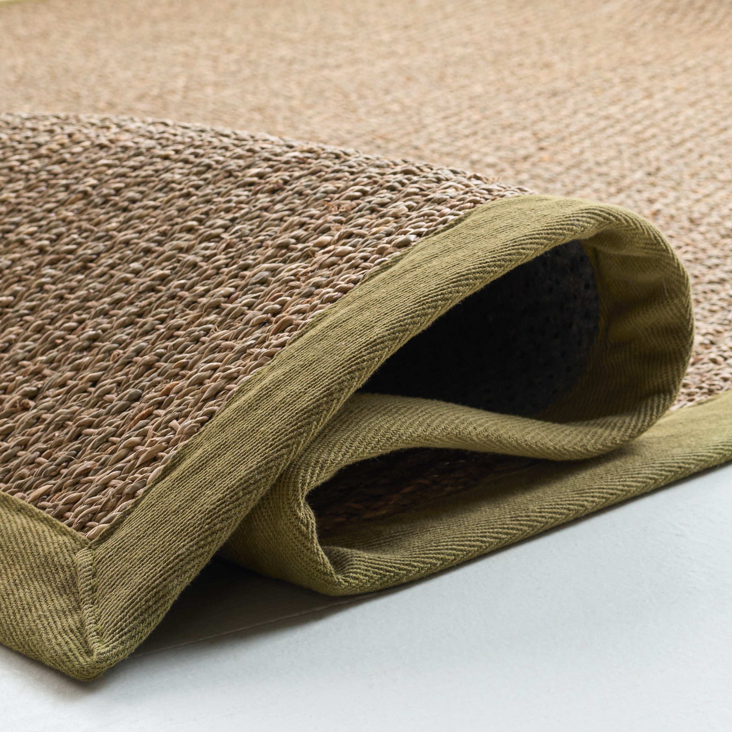 NATURAL FIBER 111 – NATURAL / OLIVE
