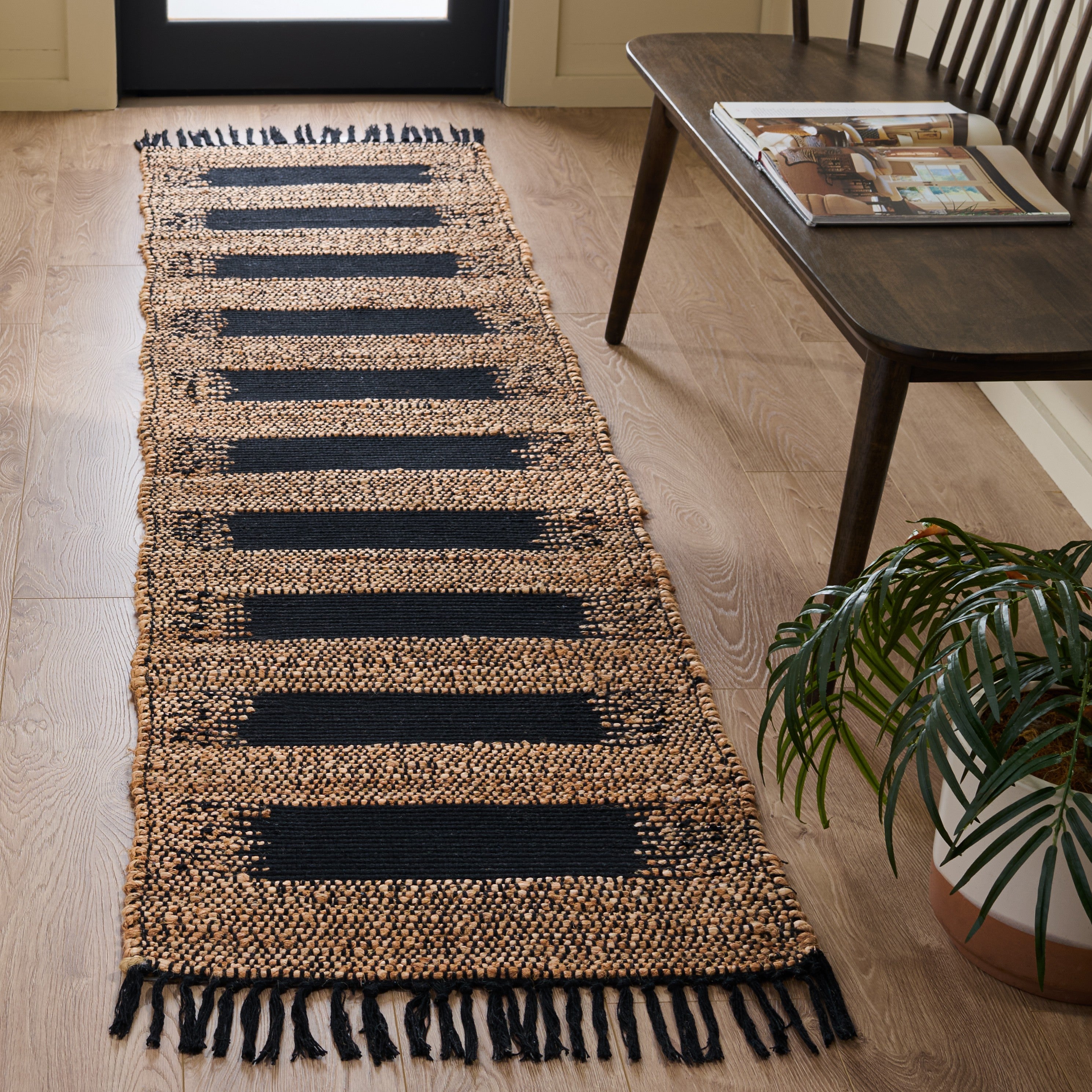 NATURAL FIBER 124 – NATURAL / BLACK