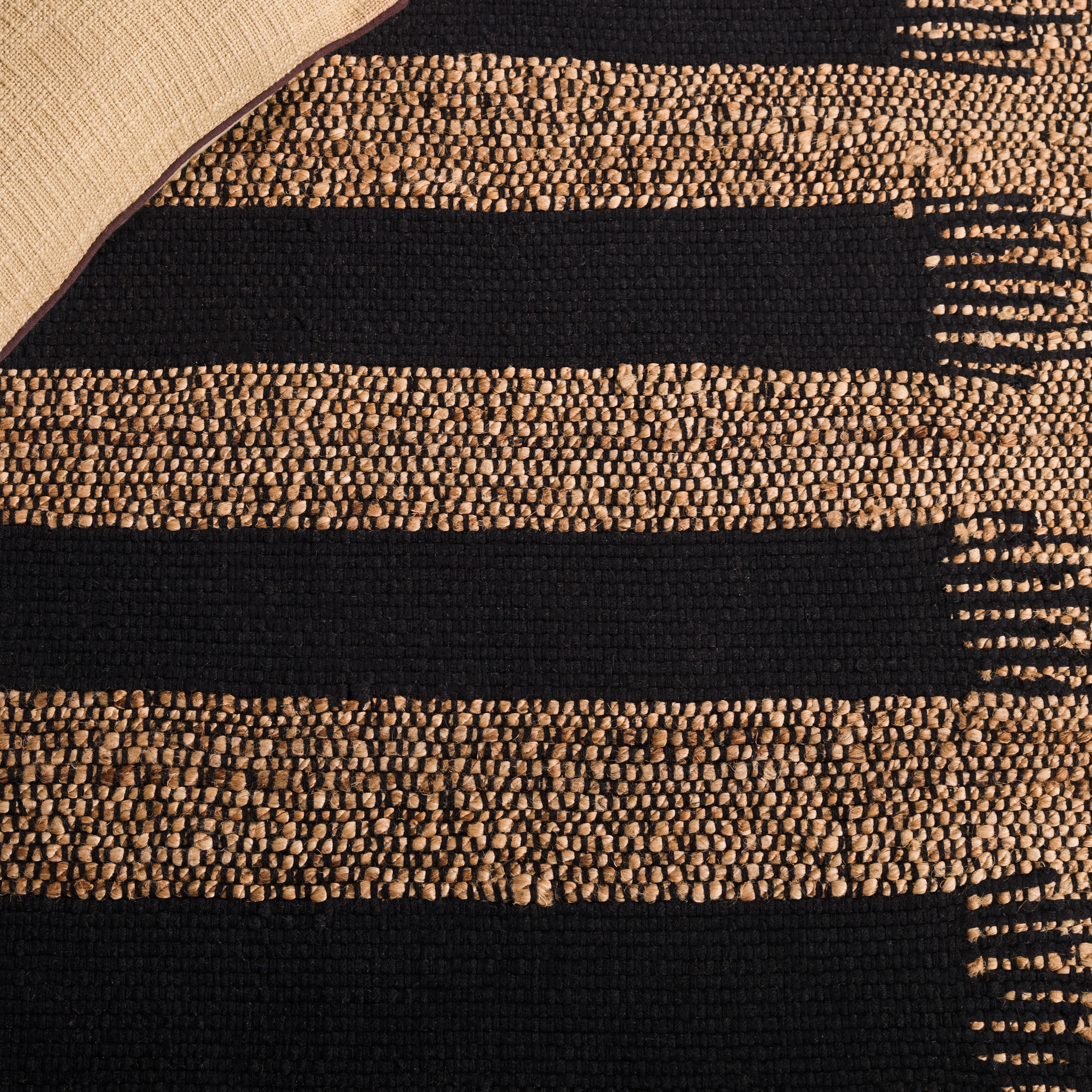 NATURAL FIBER 124 – NATURAL / BLACK