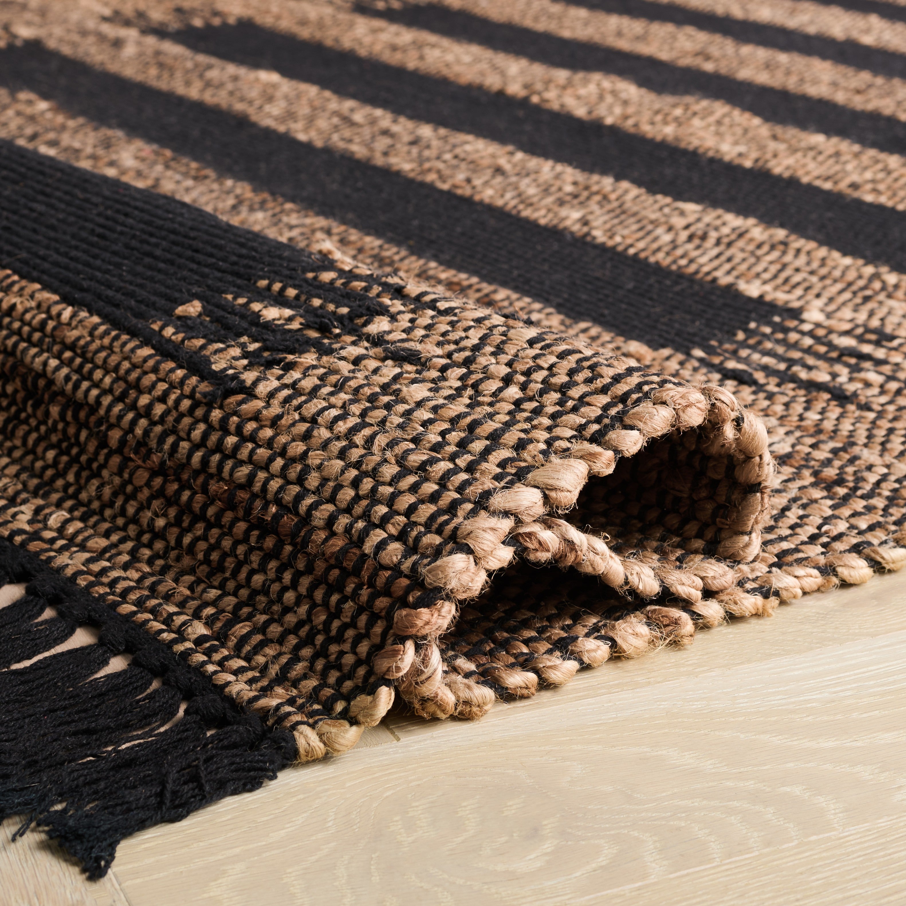 NATURAL FIBER 124 – NATURAL / BLACK