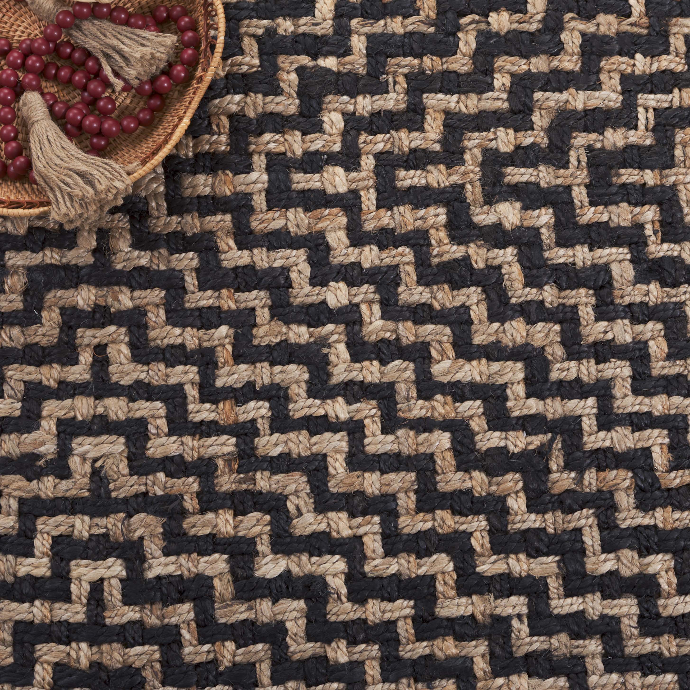 NATURAL FIBER 192 – BLACK / NATURAL