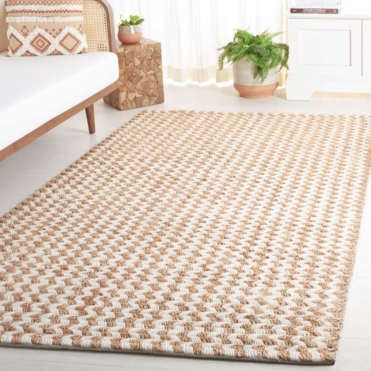 NATURAL / IVORY