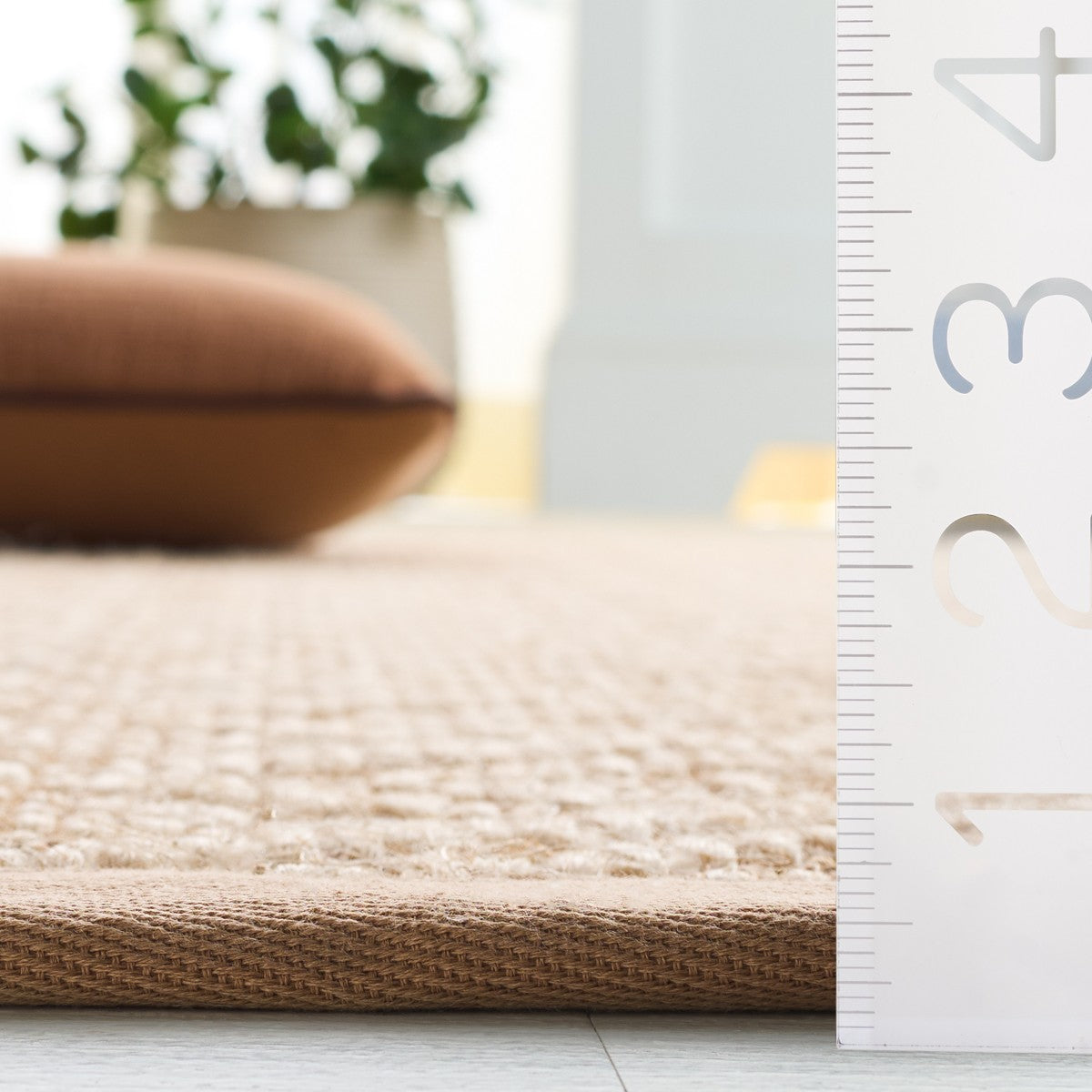 NATURAL / BEIGE