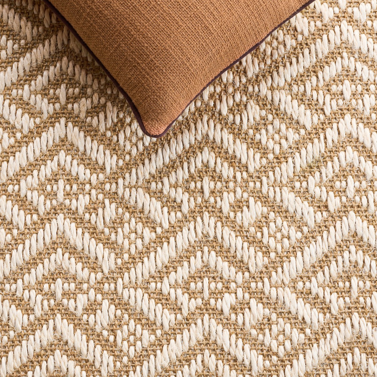 NATURAL / BEIGE