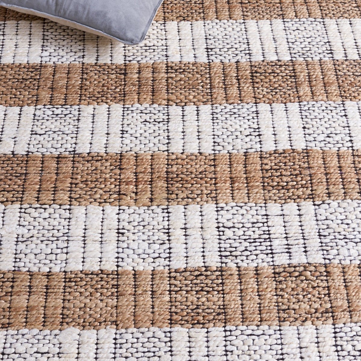 NATURAL / IVORY