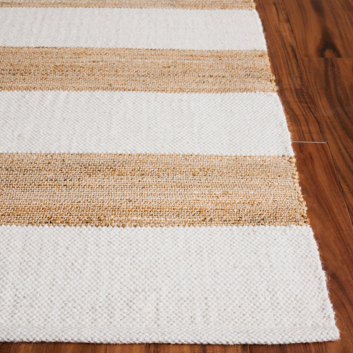 NATURAL / IVORY