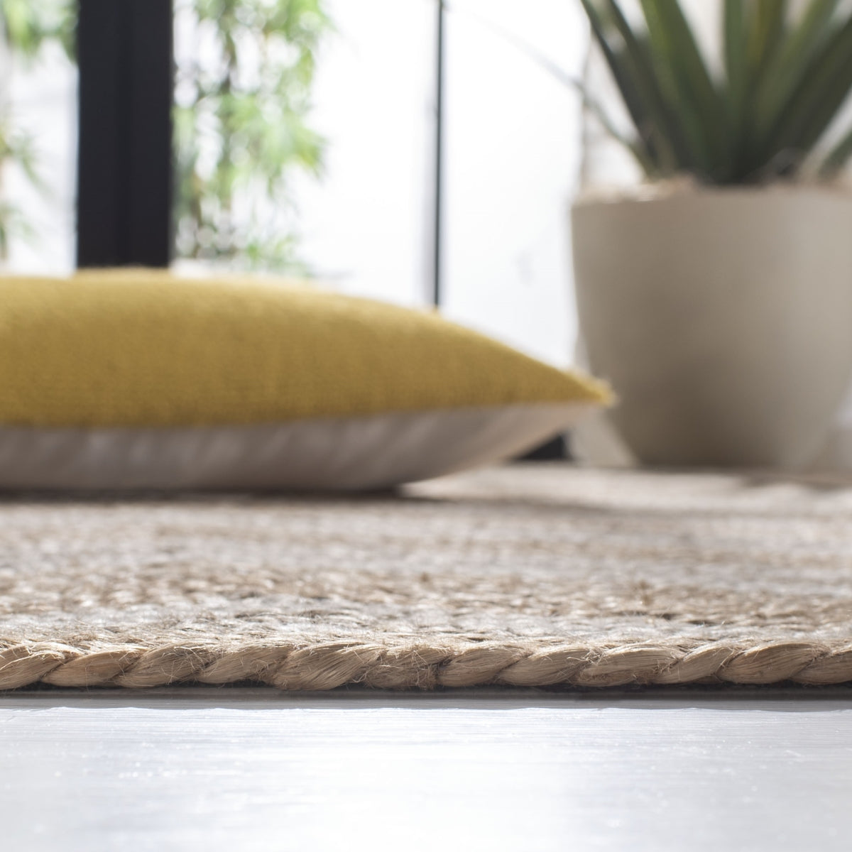 NATURAL / IVORY