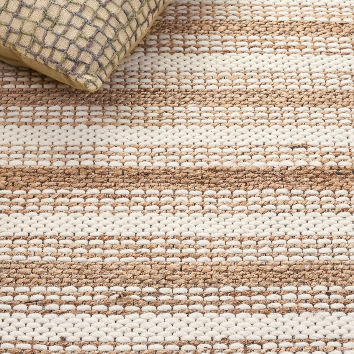 IVORY / BROWN