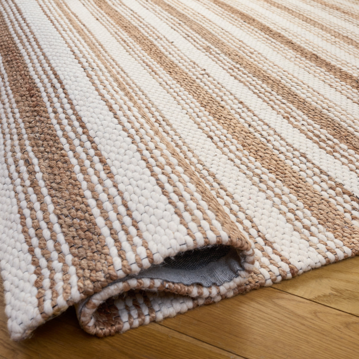 IVORY / BROWN