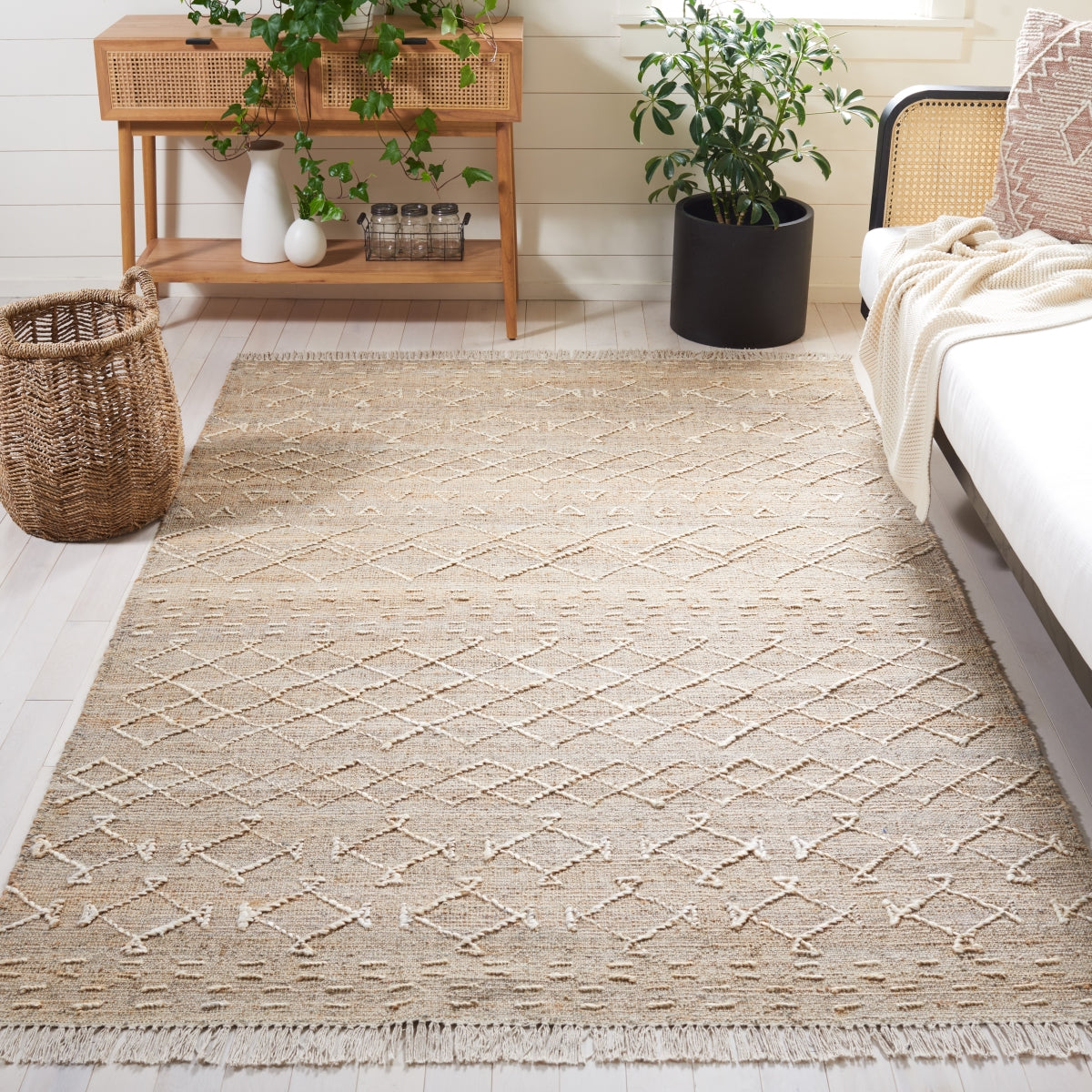 NATURAL / IVORY