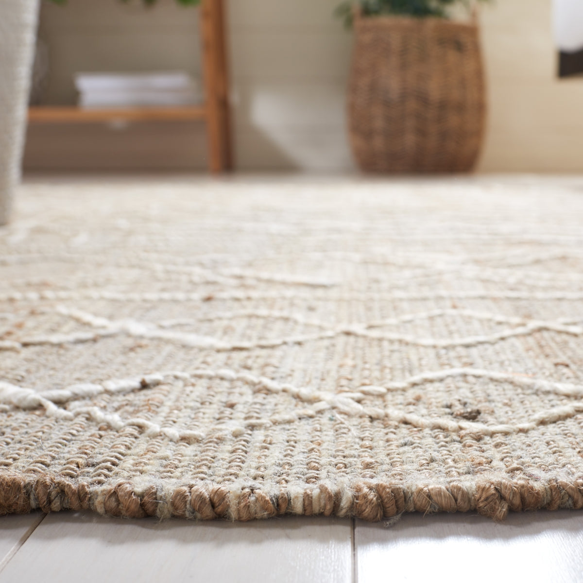 NATURAL / IVORY