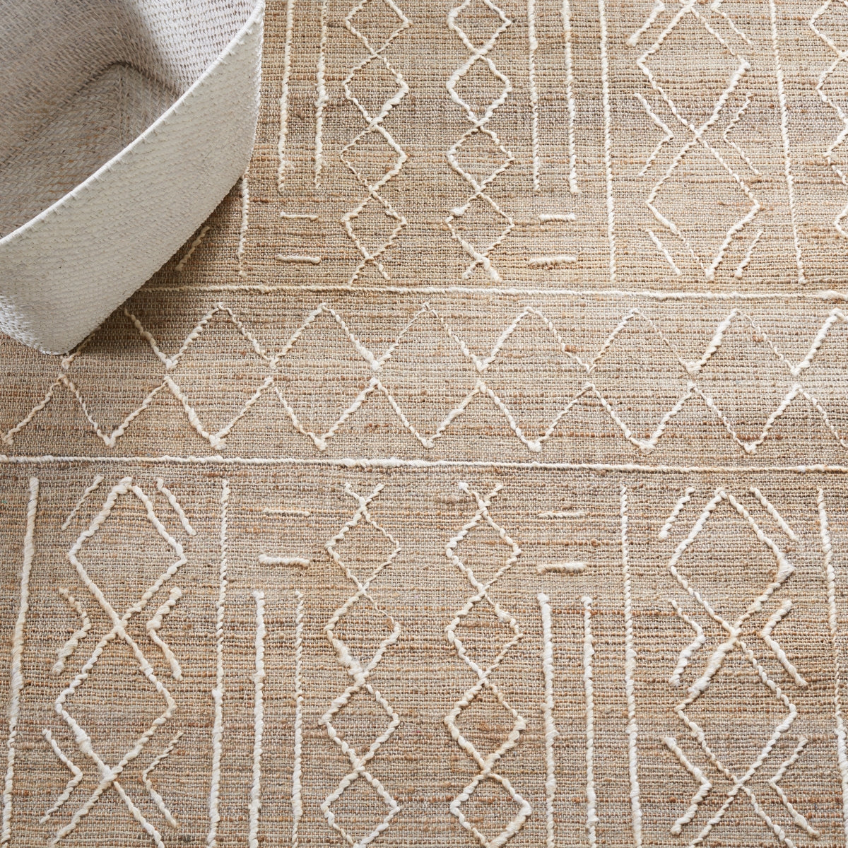 NATURAL / IVORY