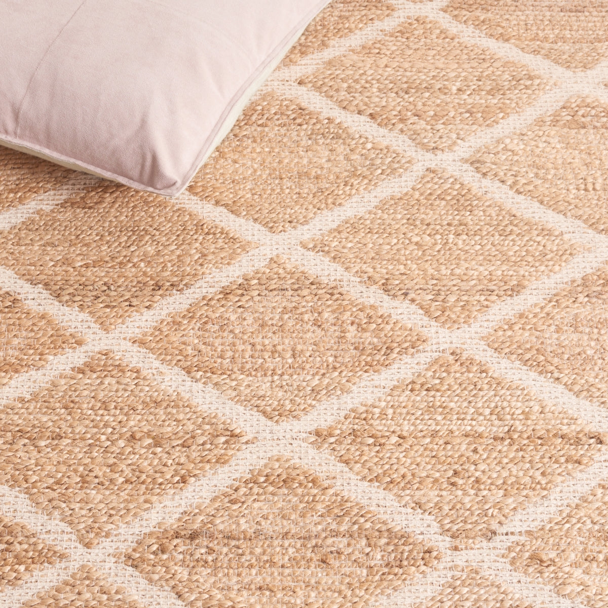 NATURAL / IVORY