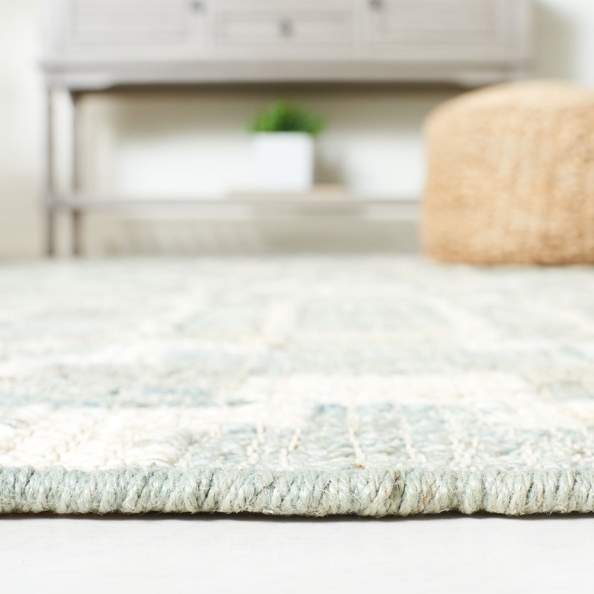 LIGHT BLUE / IVORY