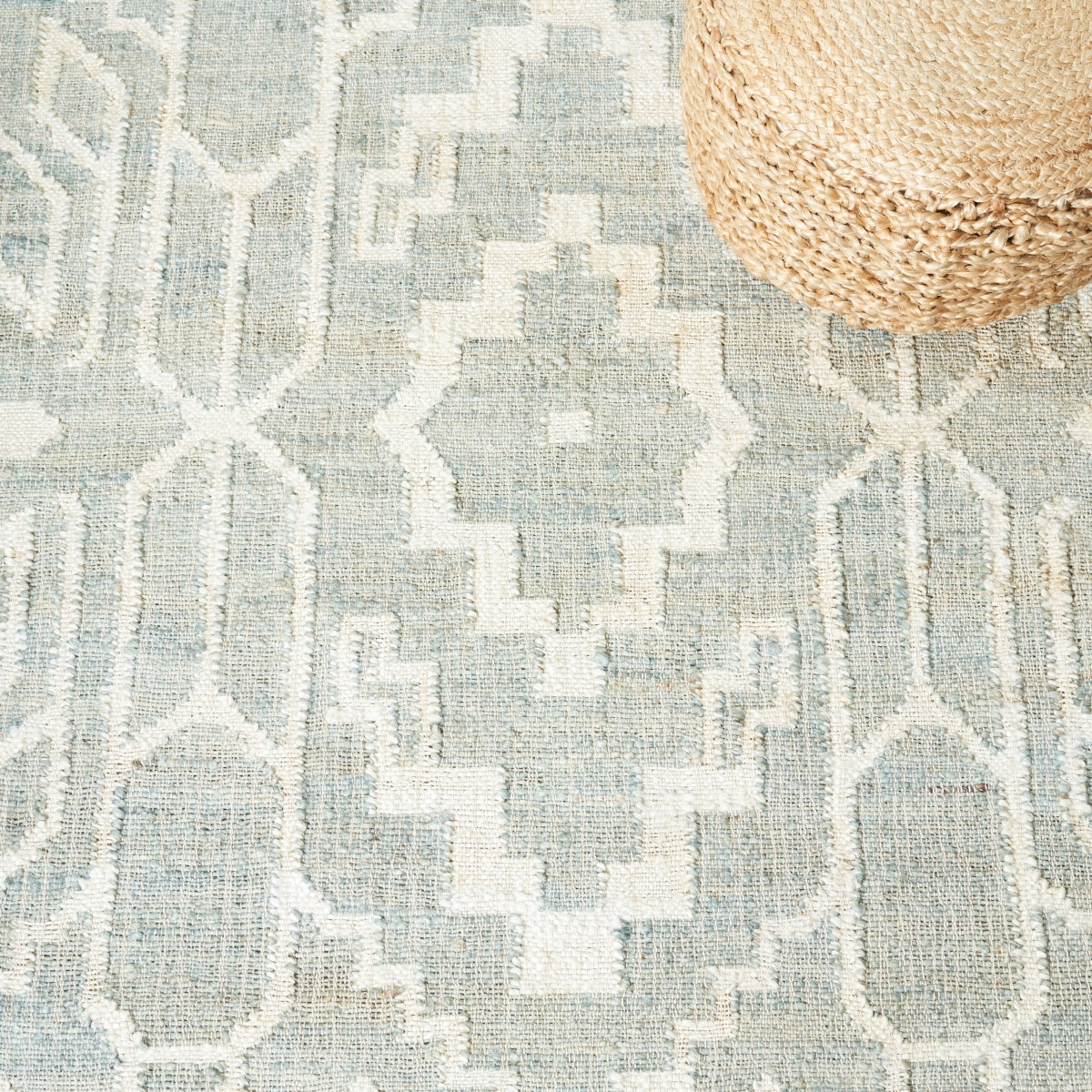LIGHT BLUE / IVORY
