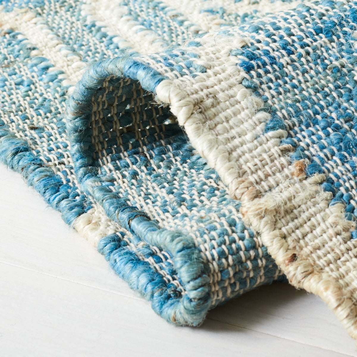 BLUE / IVORY