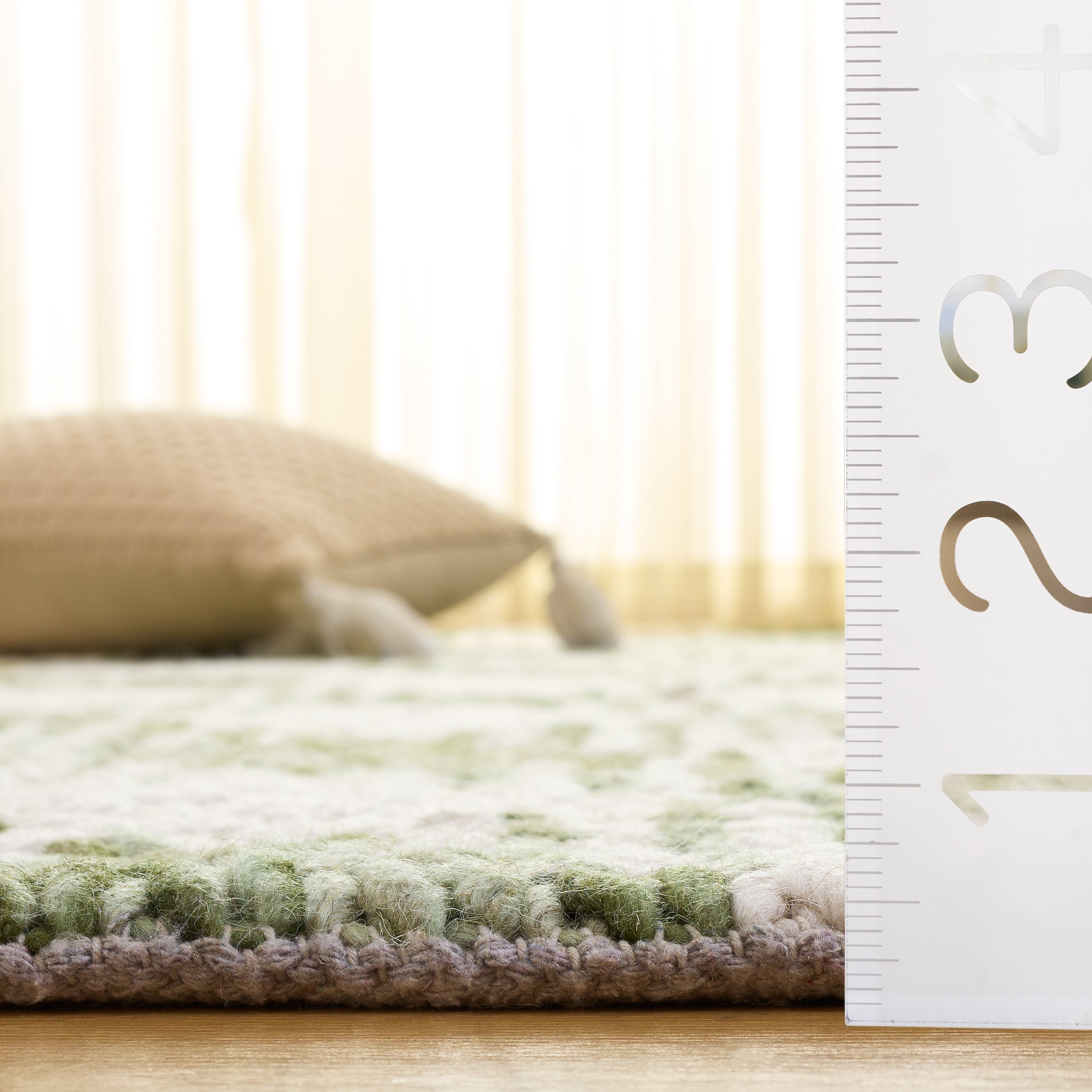 GREEN / IVORY