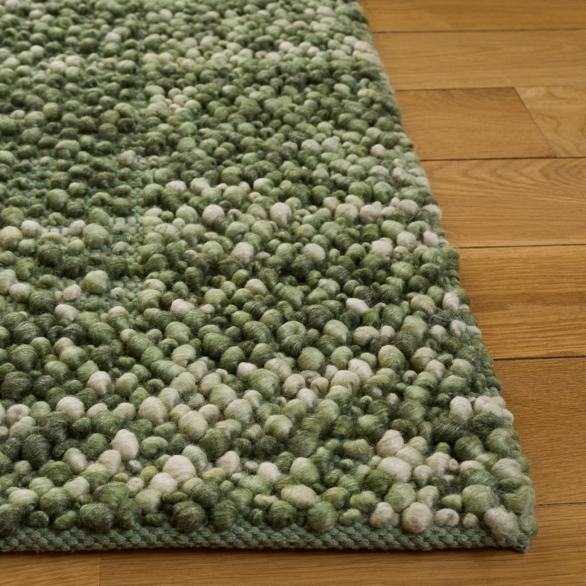 GREEN / IVORY