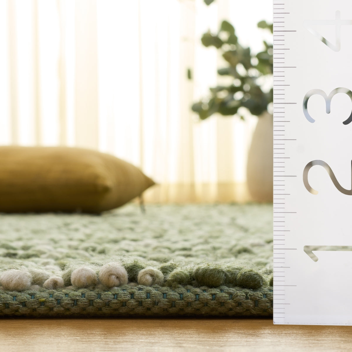 GREEN / IVORY